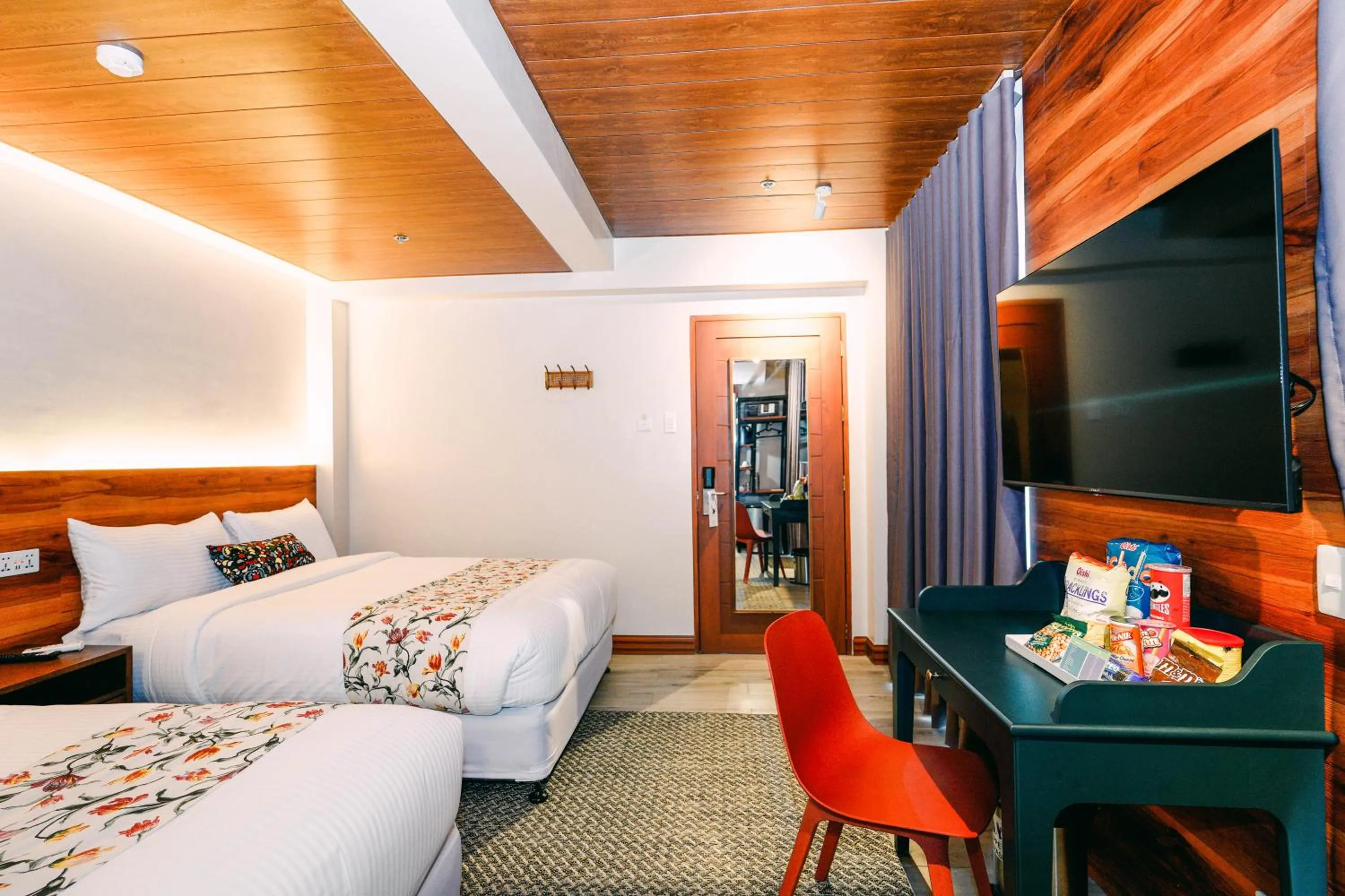 Bed in Hotel Kimberly Tagaytay