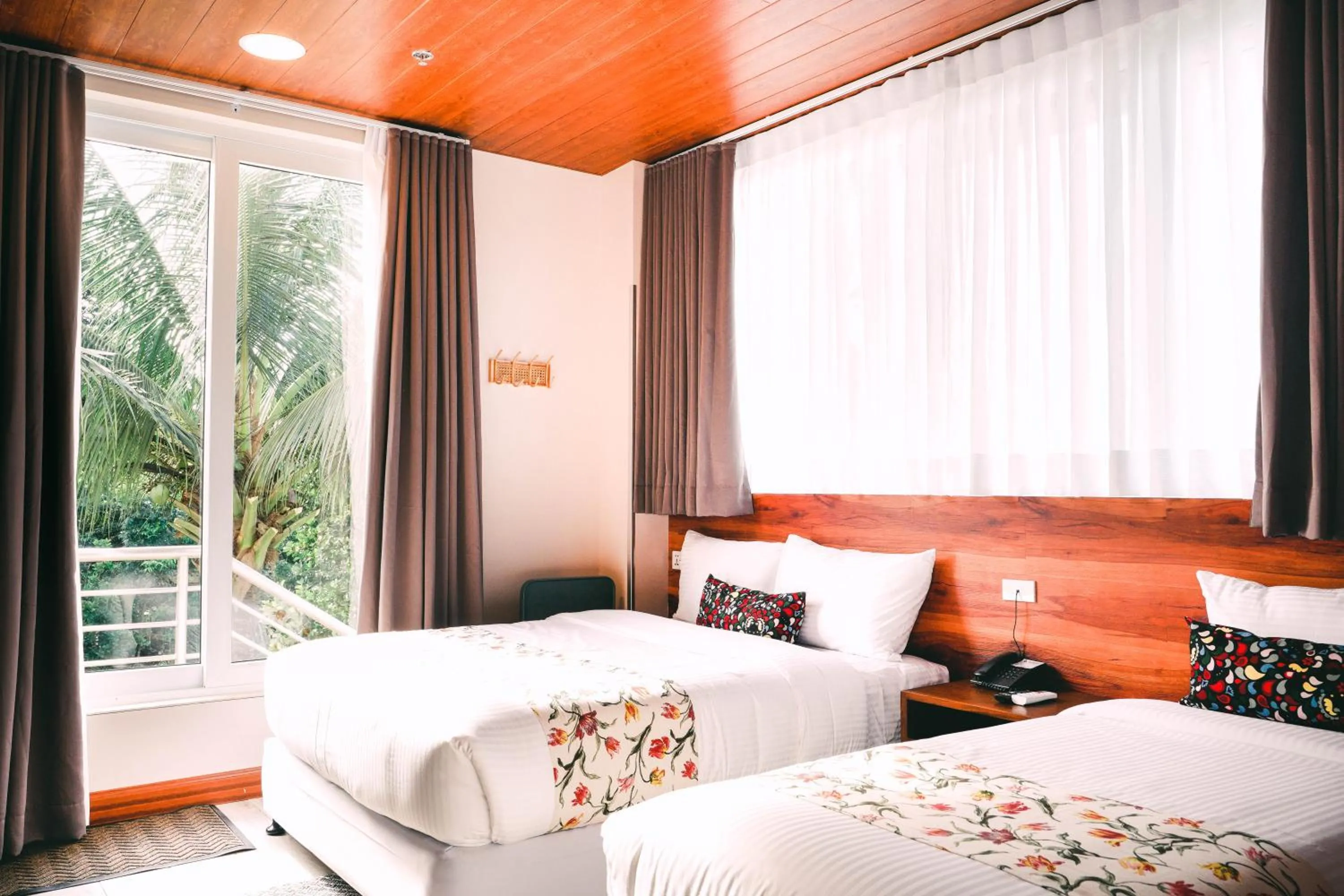 Bed in Hotel Kimberly Tagaytay