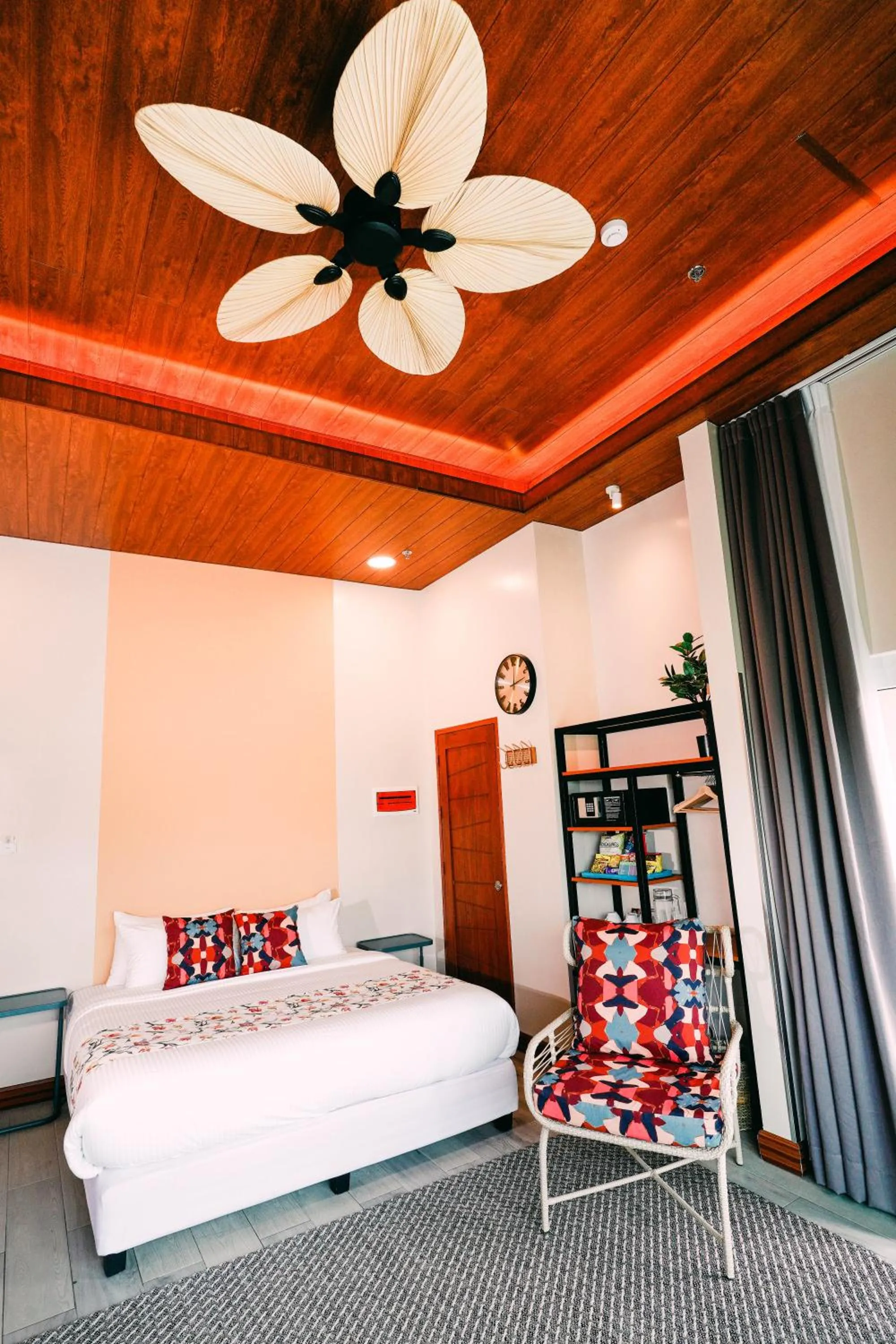 Bed in Hotel Kimberly Tagaytay