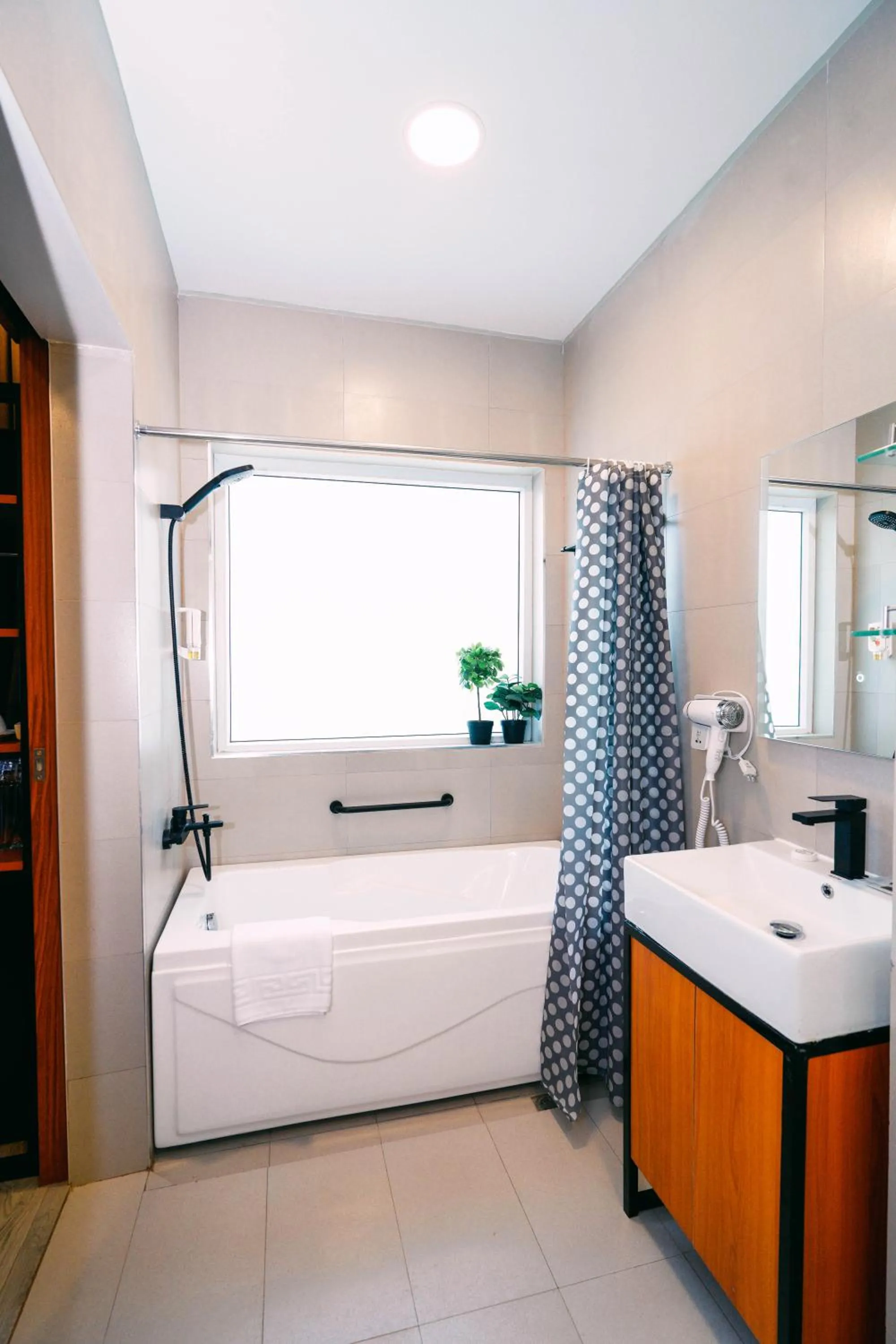 Bed in Hotel Kimberly Tagaytay