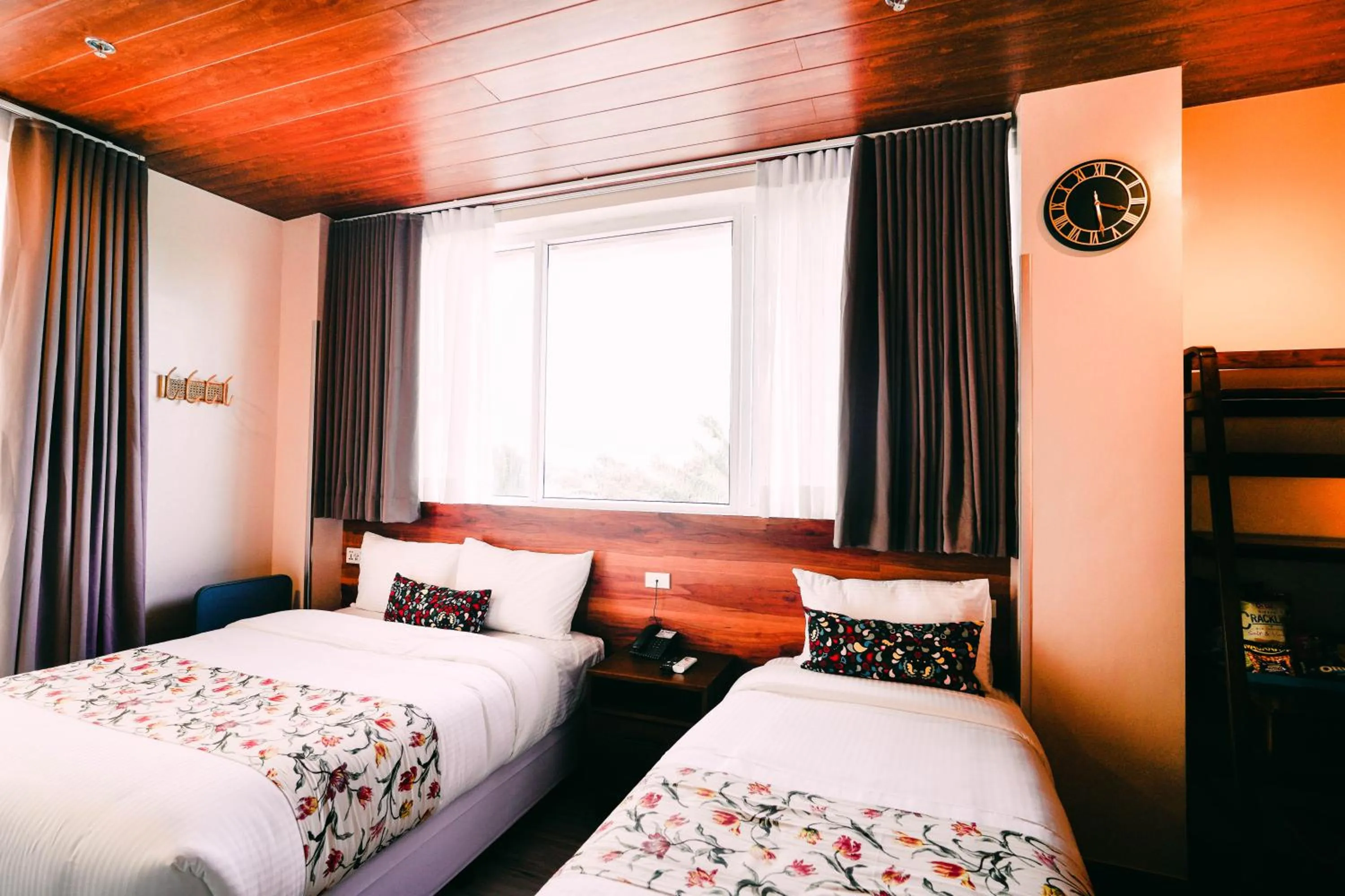 Bed in Hotel Kimberly Tagaytay