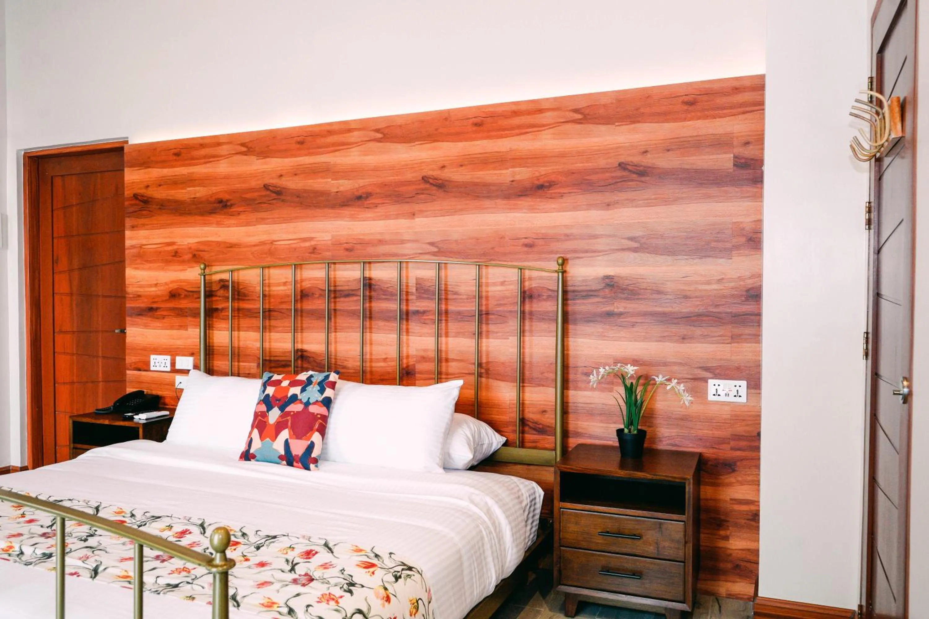 Bed in Hotel Kimberly Tagaytay