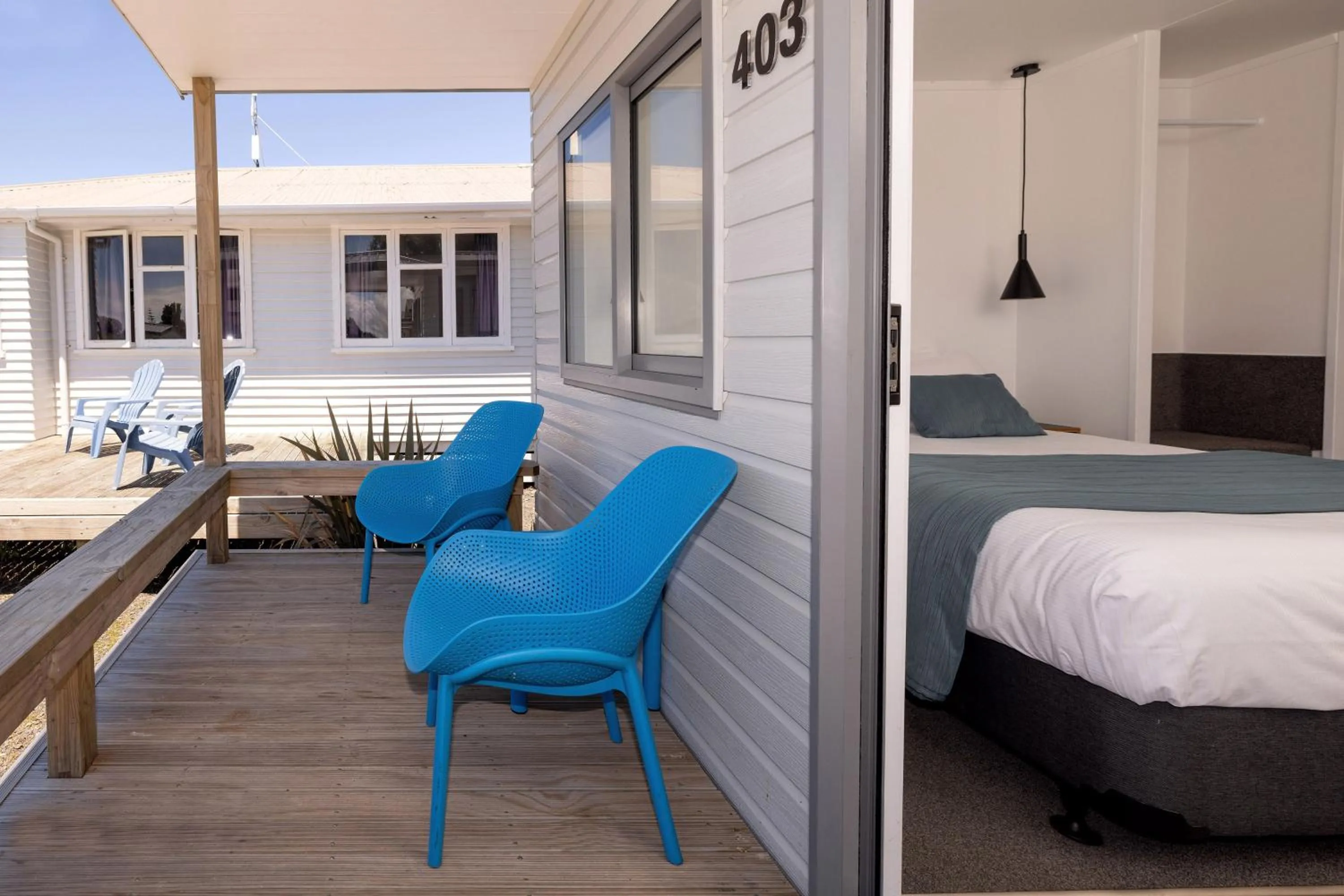 Bed in Napier Beach TOP 10 Holiday Park & Motels