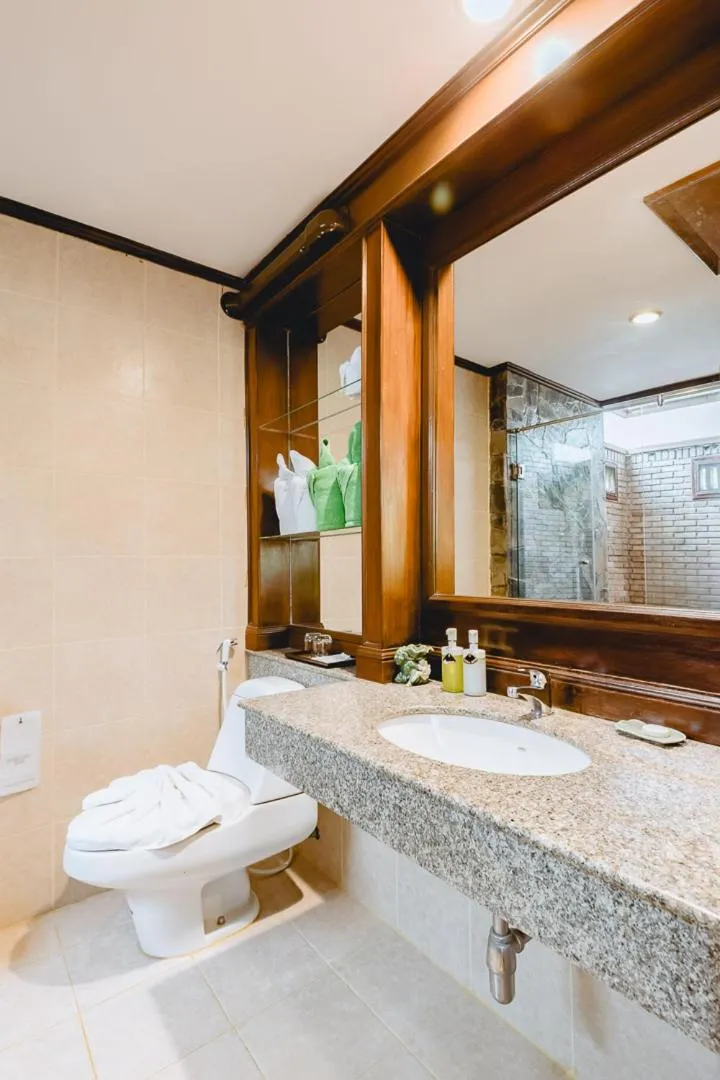 Shower in Khaolak Palm Beach Resort