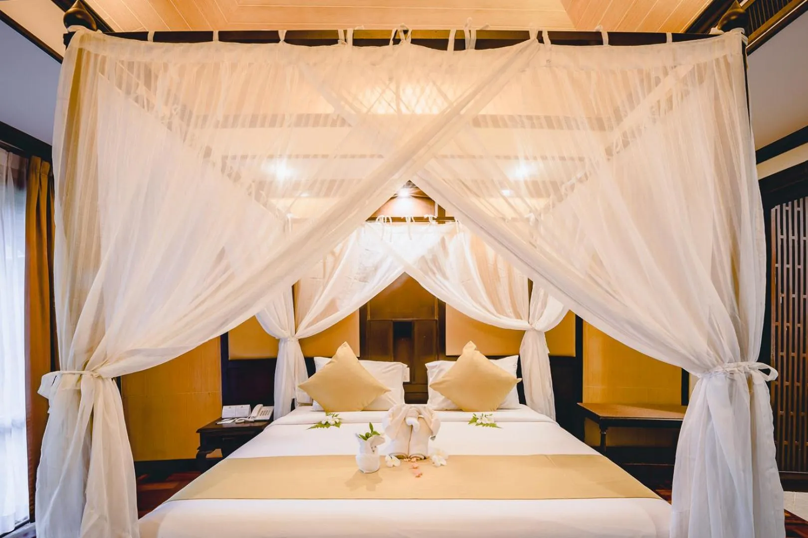 Bed in Khaolak Palm Beach Resort