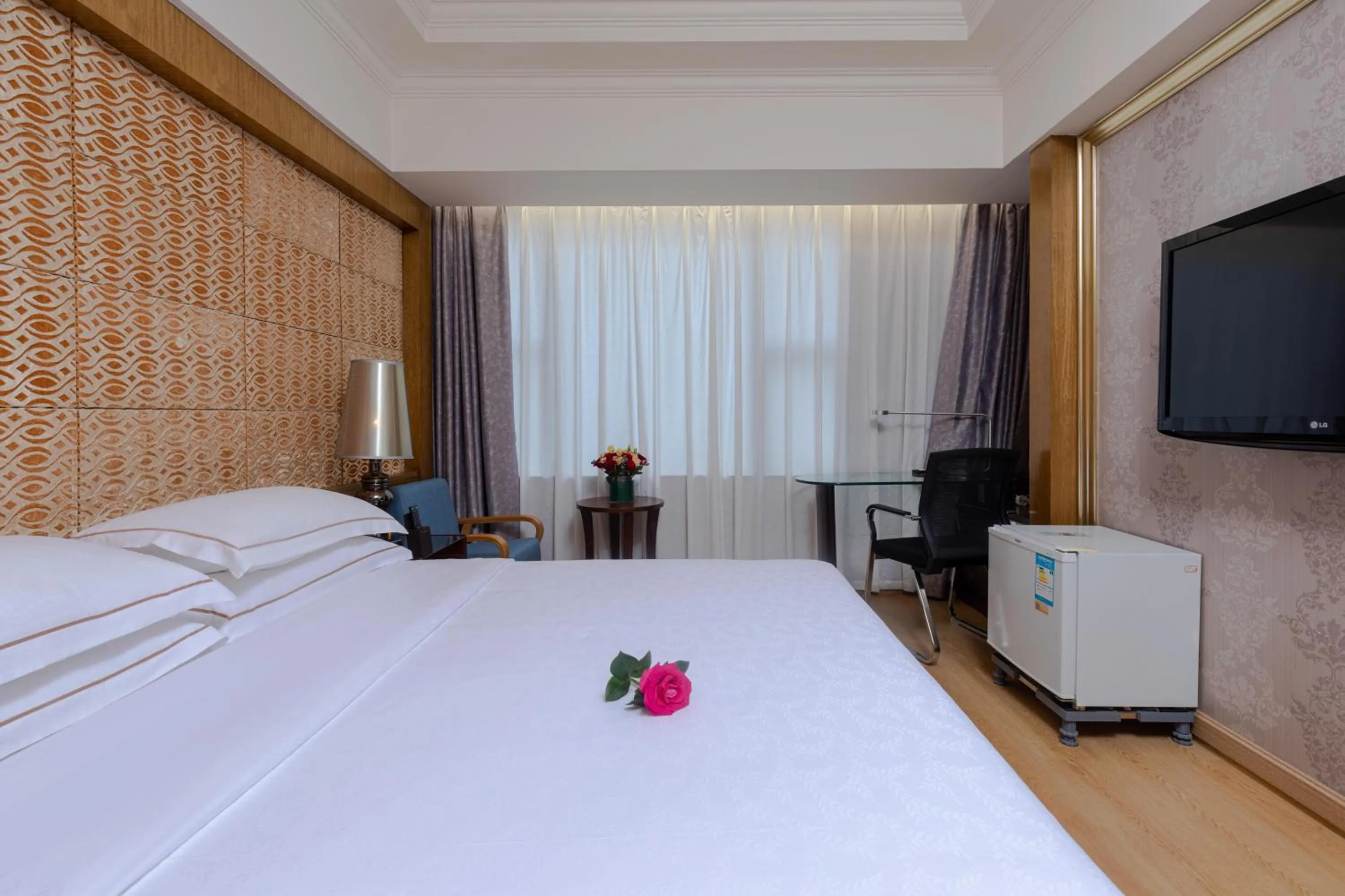 Bed in Guangzhou Good International Hotel