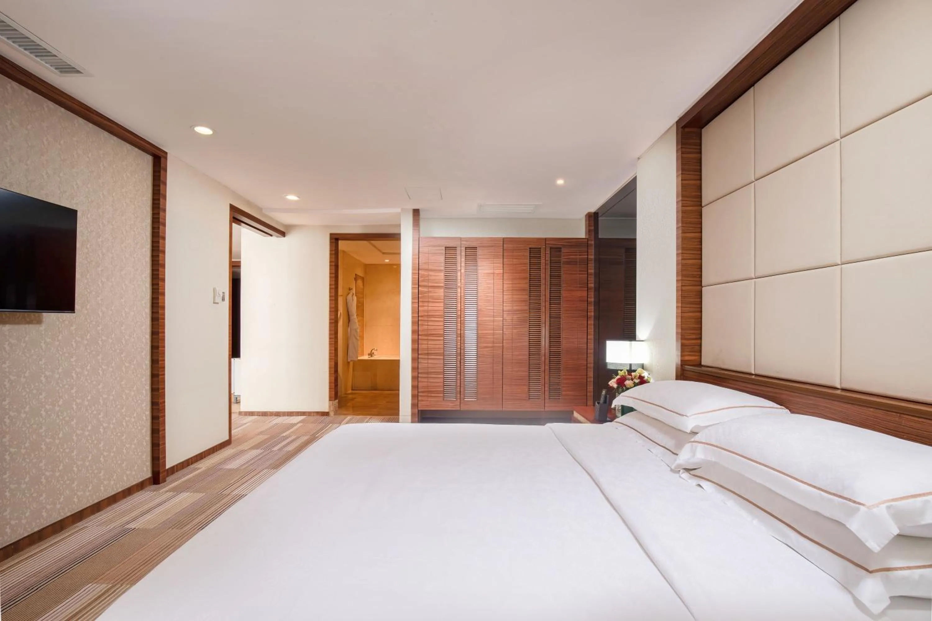 Bed in Guangzhou Good International Hotel