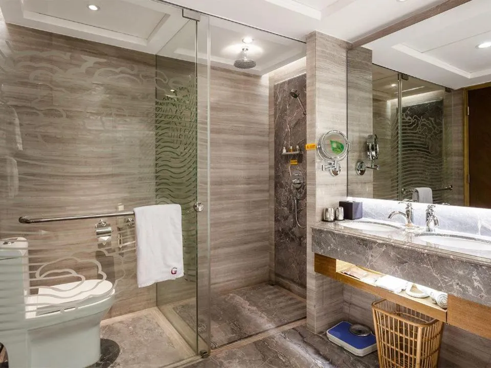 Shower in Guangzhou Good International Hotel