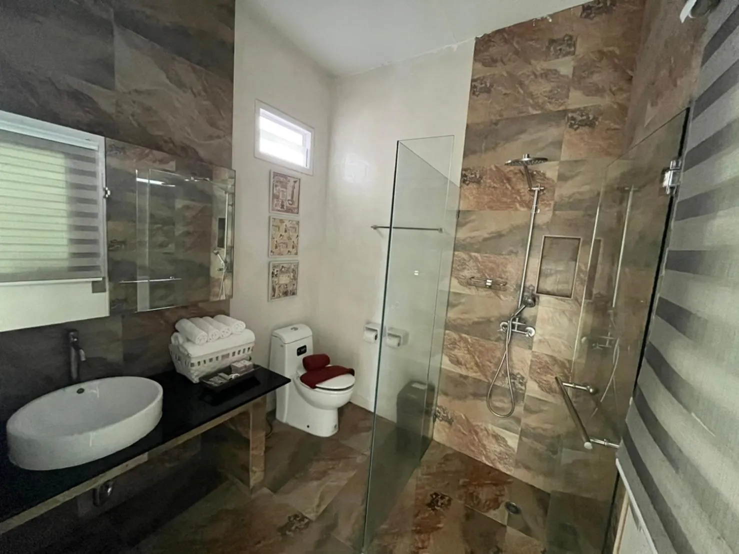 Bathroom in Green Gallery Beach Boutique Hotel