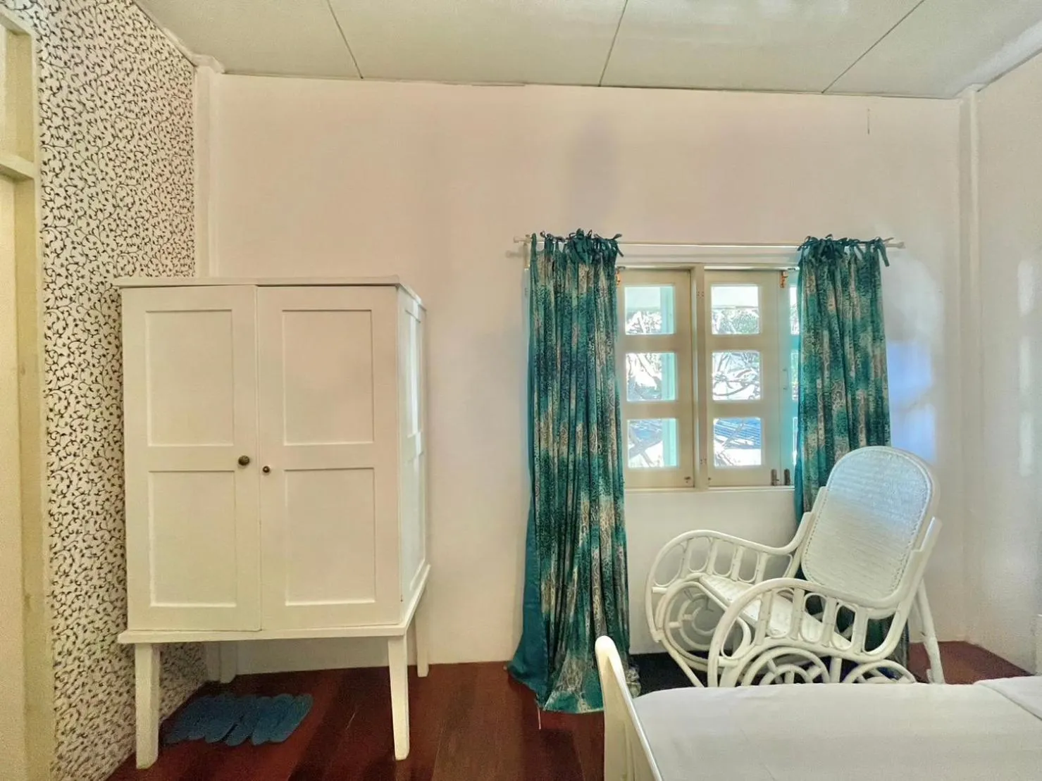 Photo of the whole room in Green Gallery Beach Boutique Hotel