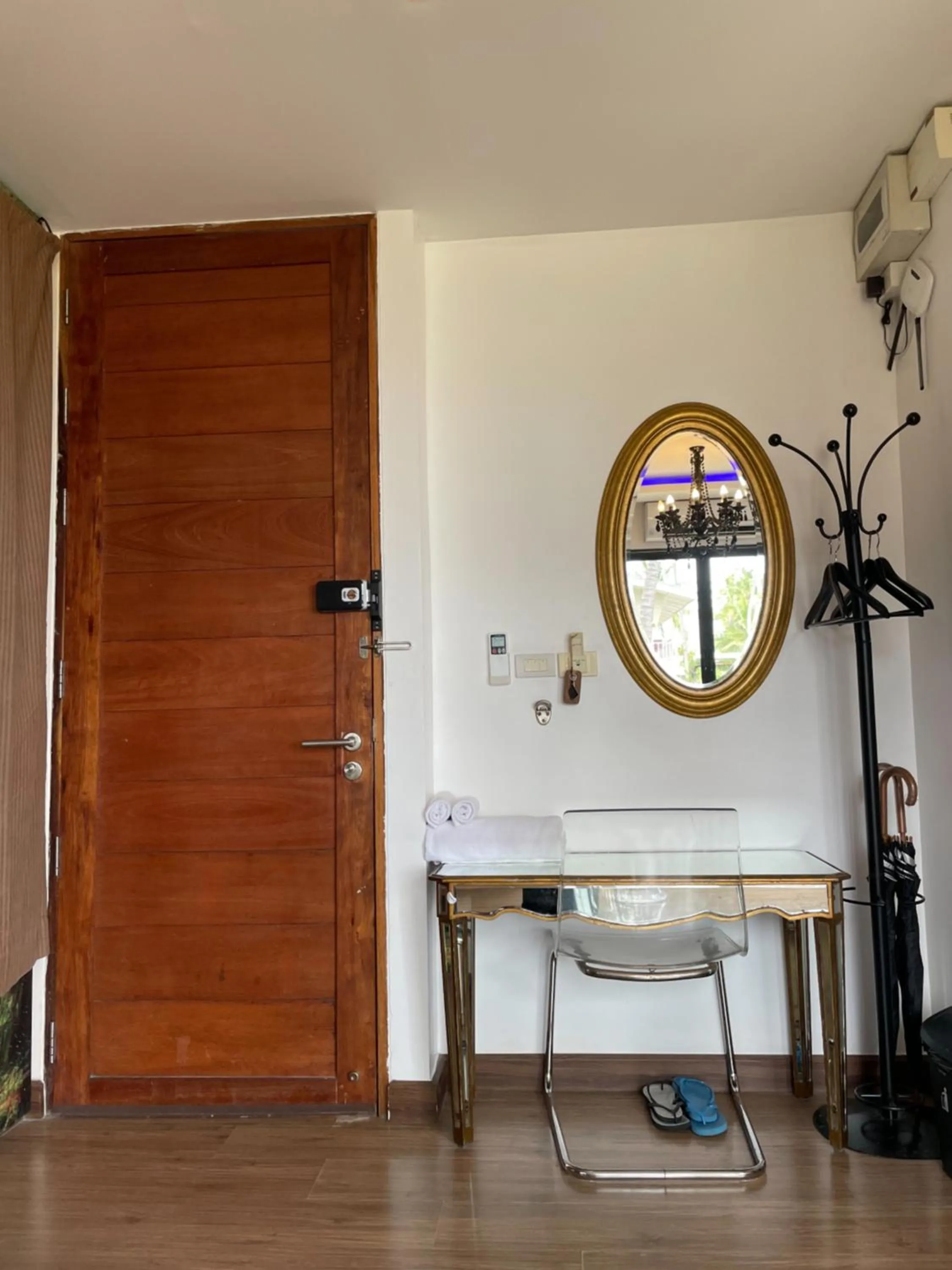 Photo of the whole room in Green Gallery Beach Boutique Hotel