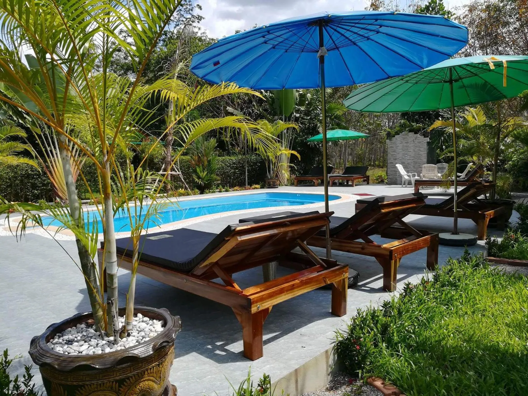 Swimming pool in Thai Break Resort