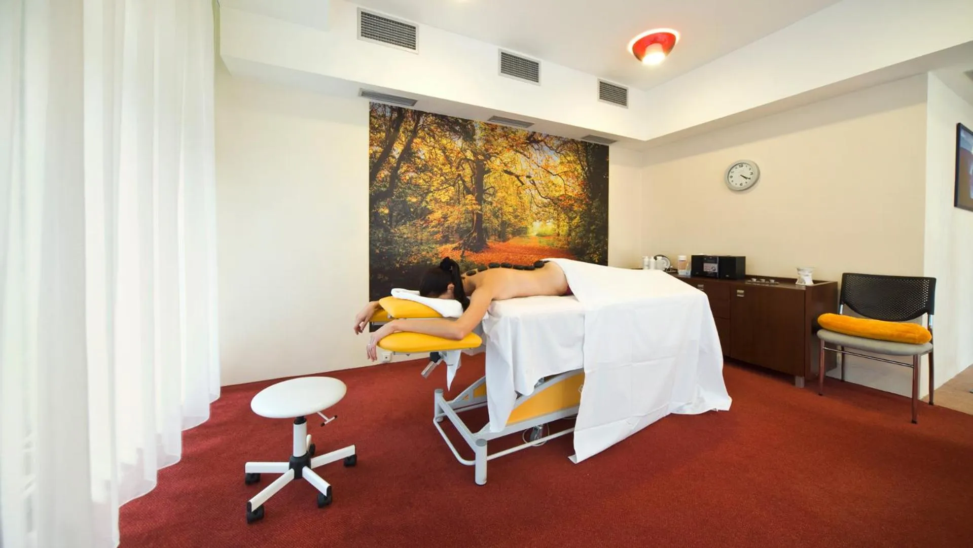 Bed in Spa & Wellness Hotel St. Moritz