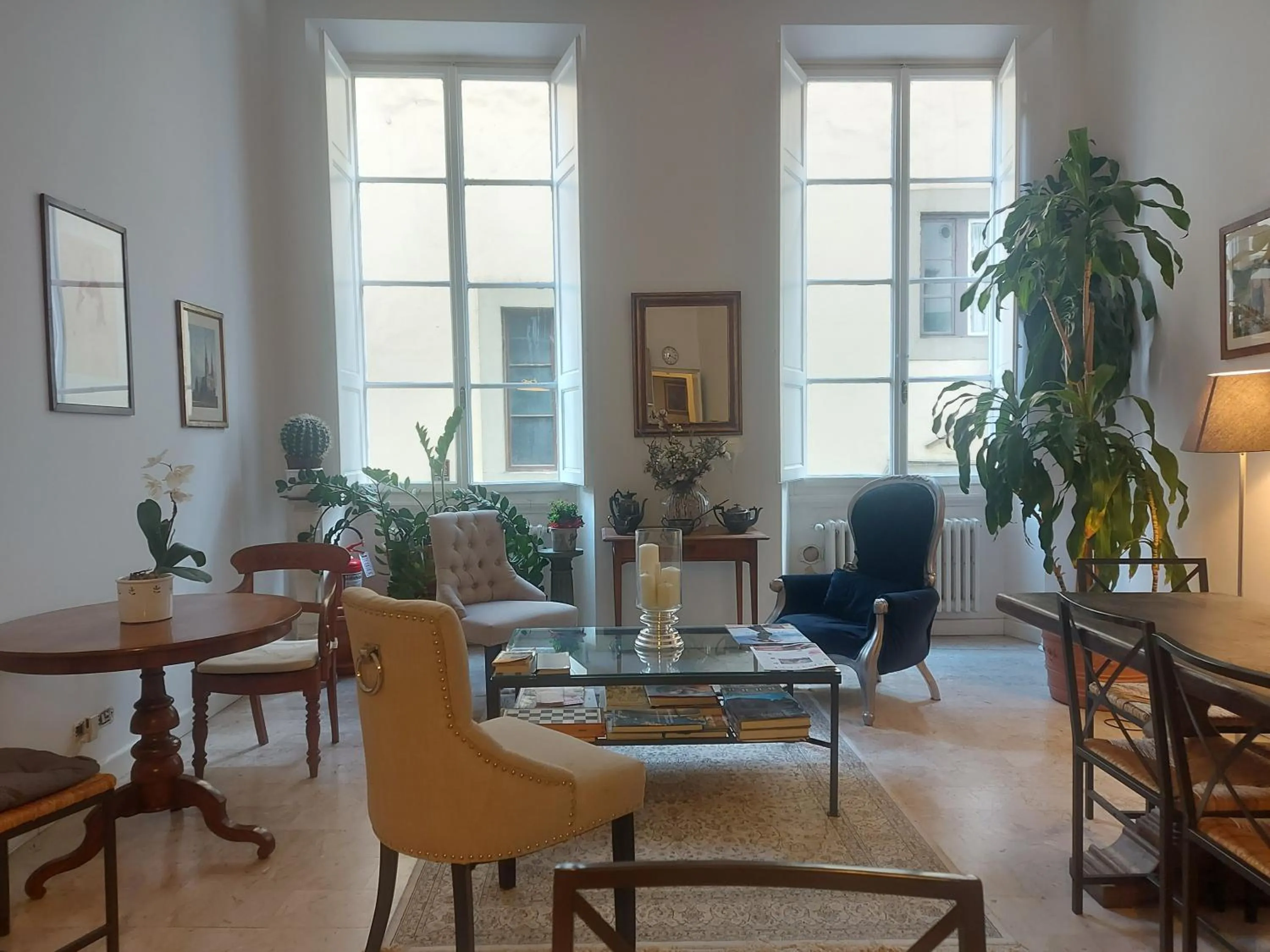 Communal lounge/ TV room in Badia Fiorentina