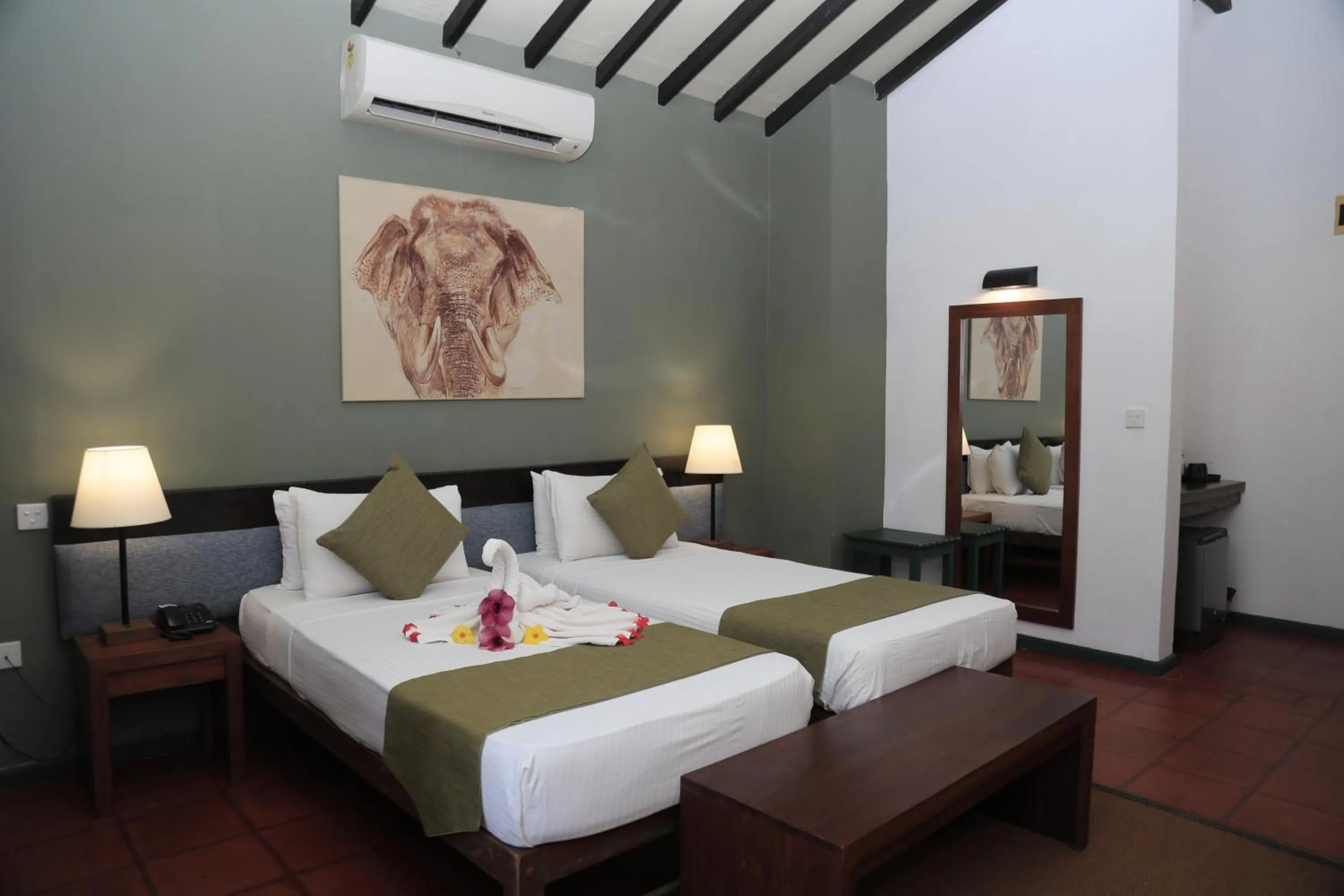 Bedroom, Bed in Hotel Elephant Reach