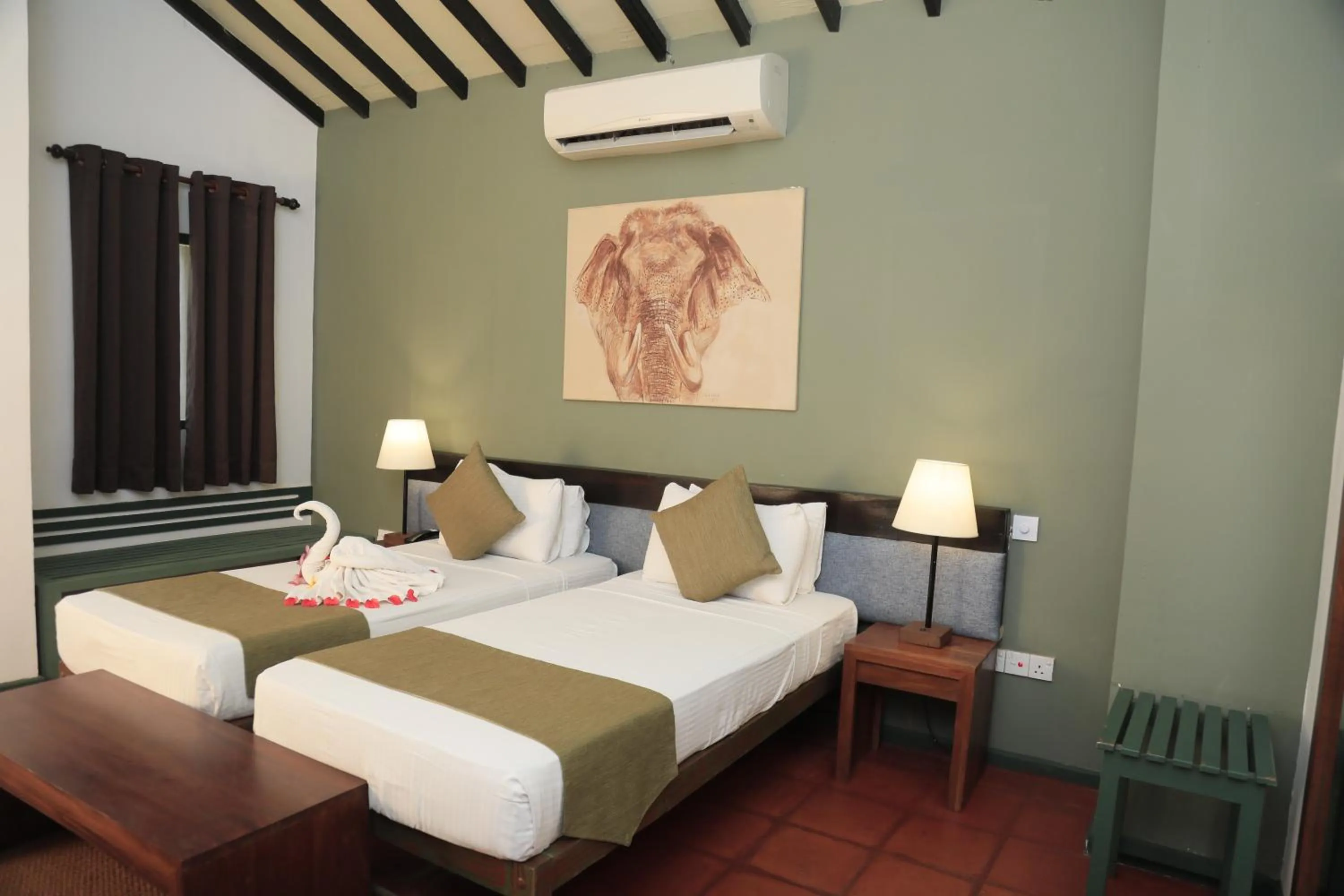 Bedroom, Bed in Hotel Elephant Reach