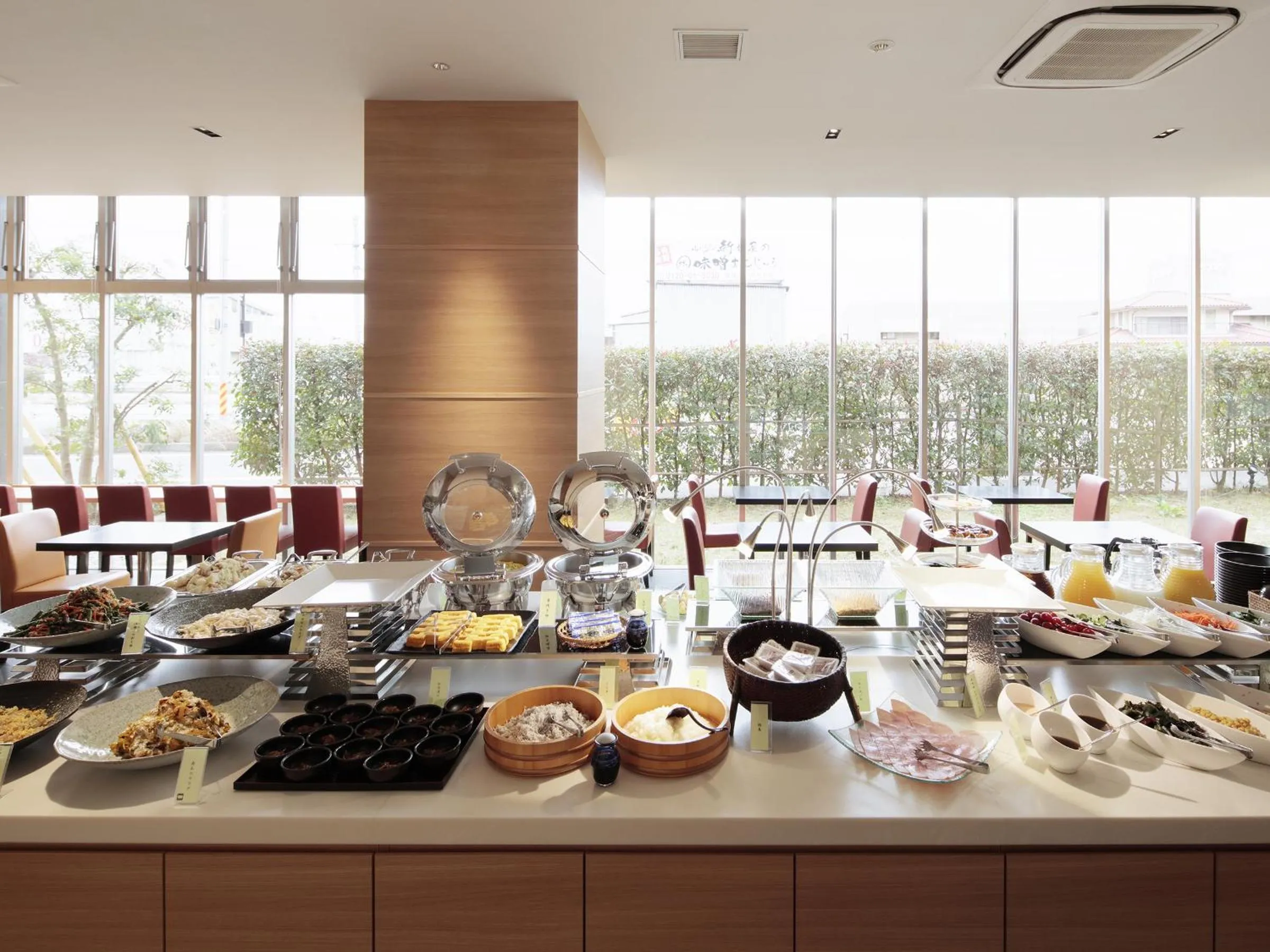 Restaurant/places to eat in Candeo Hotels Sano