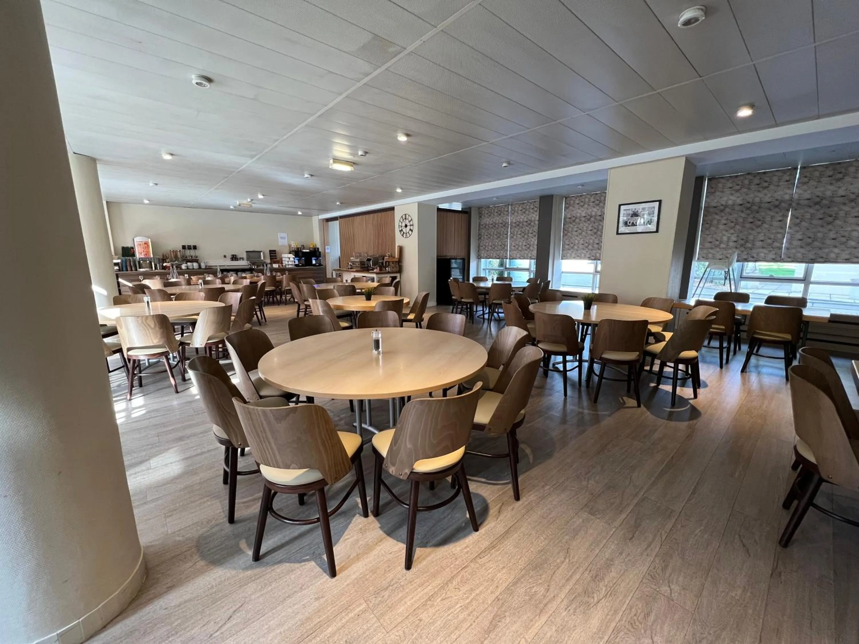 Restaurant/places to eat in Hôtel Valpré