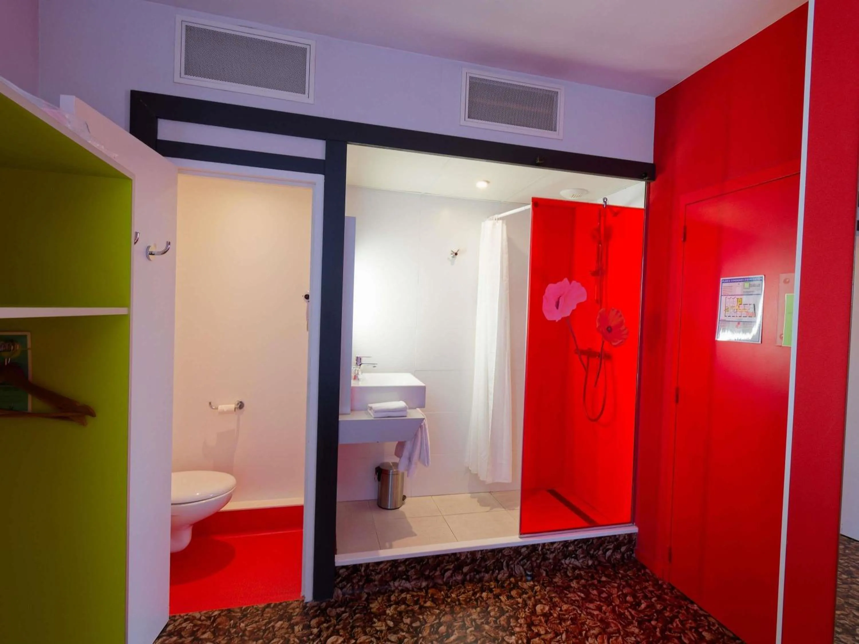 Bedroom in ibis Styles Saint Brieuc Gare Centre