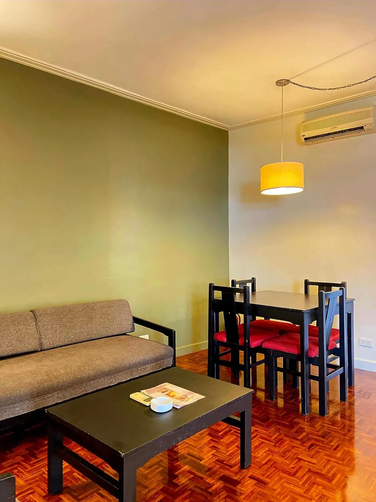 Living room in Copacabana Apartment Hotel