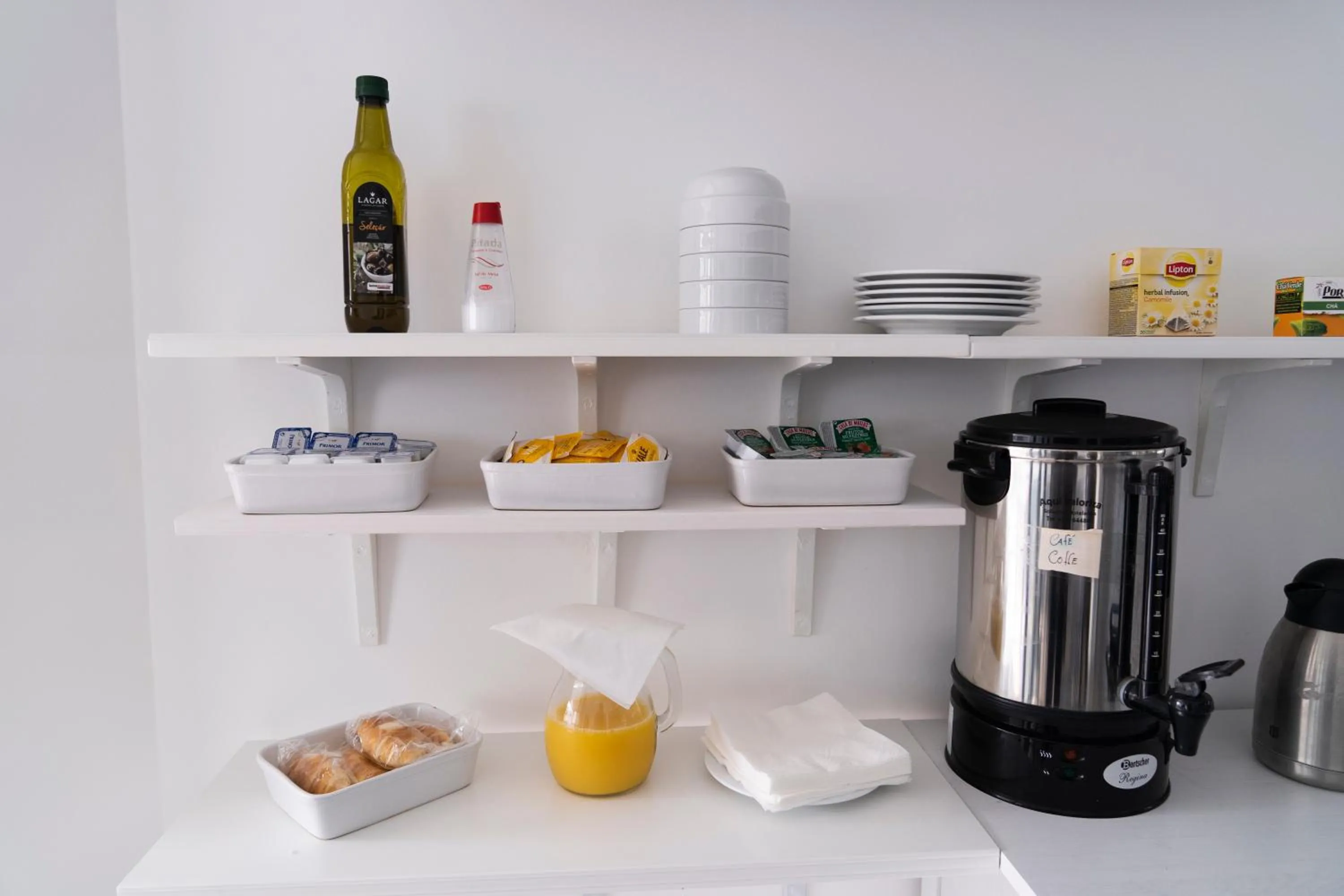 Coffee/tea facilities in OceanOasis