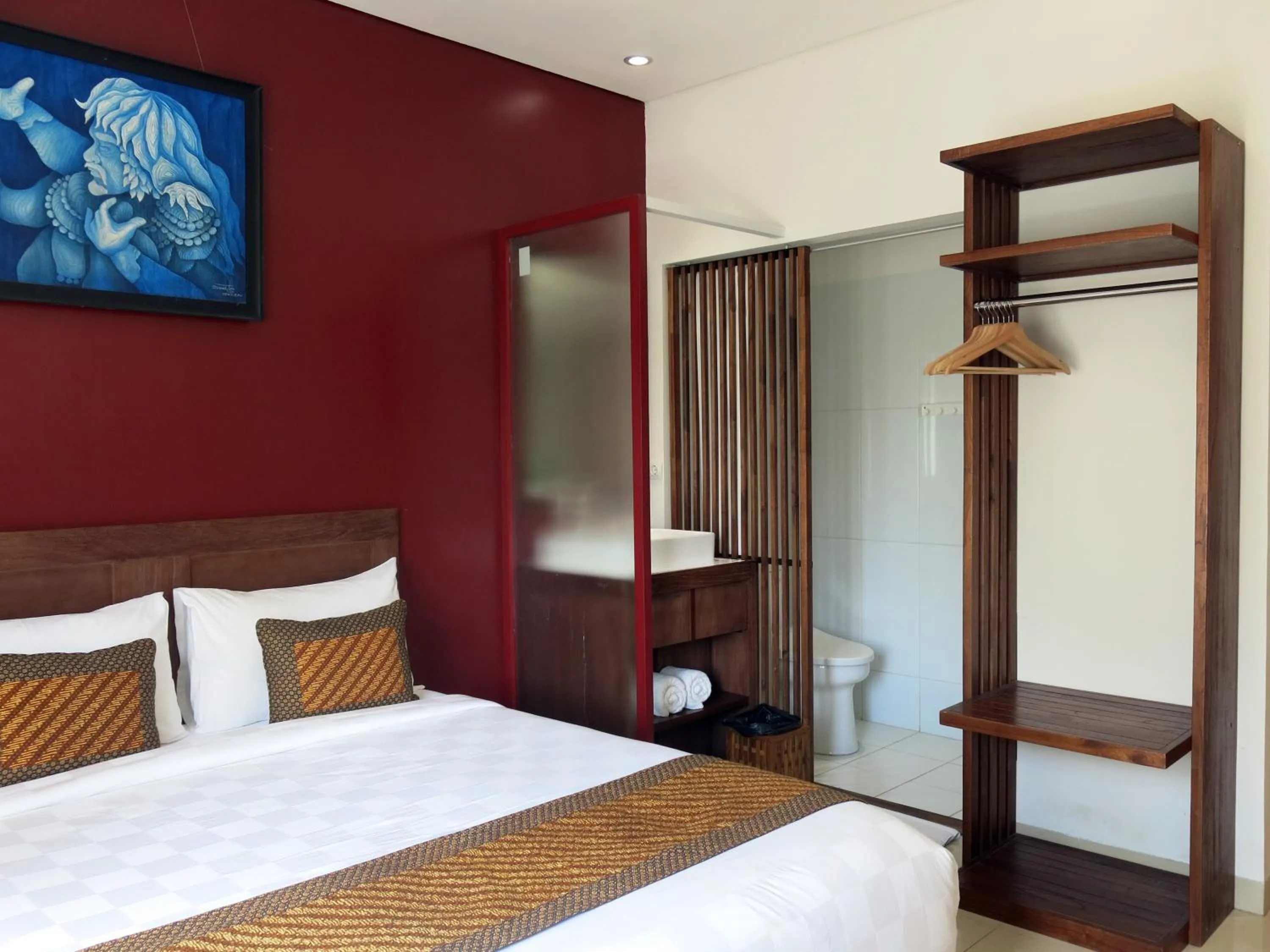 Bathroom, Bed in Hotel Puriartha Ubud