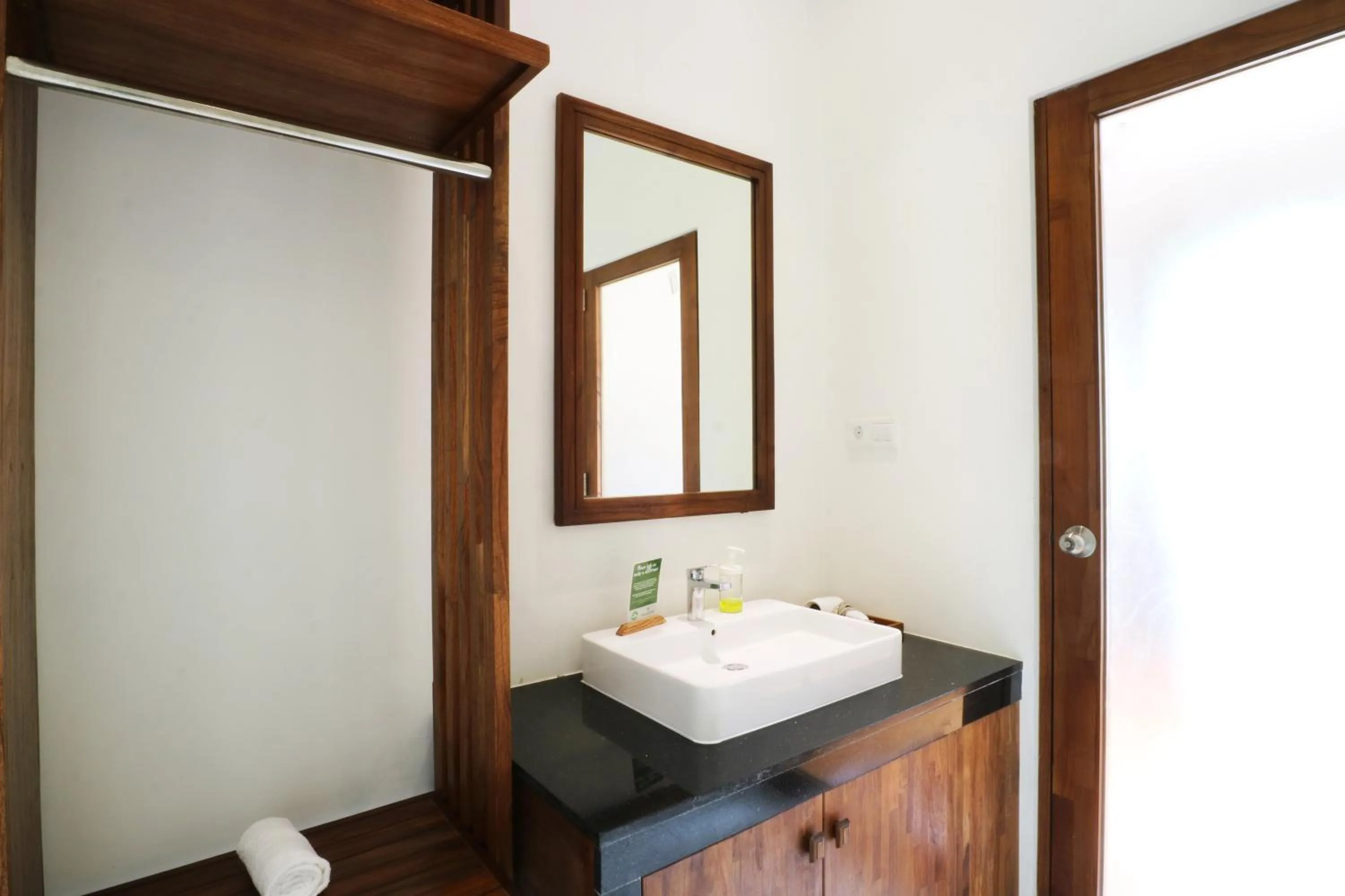 Bathroom in Hotel Puriartha Ubud
