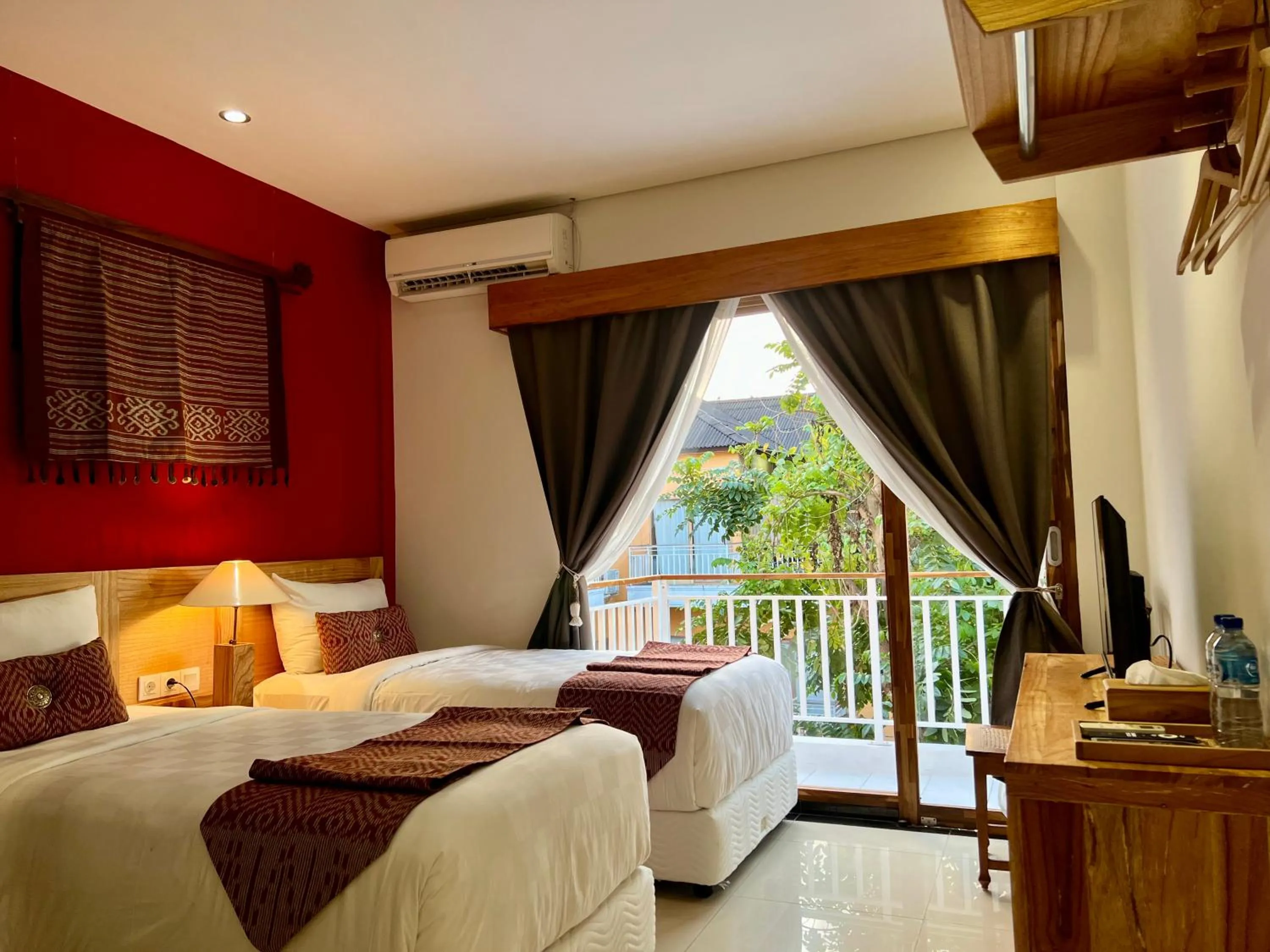 Bedroom, Bed in Hotel Puriartha Ubud