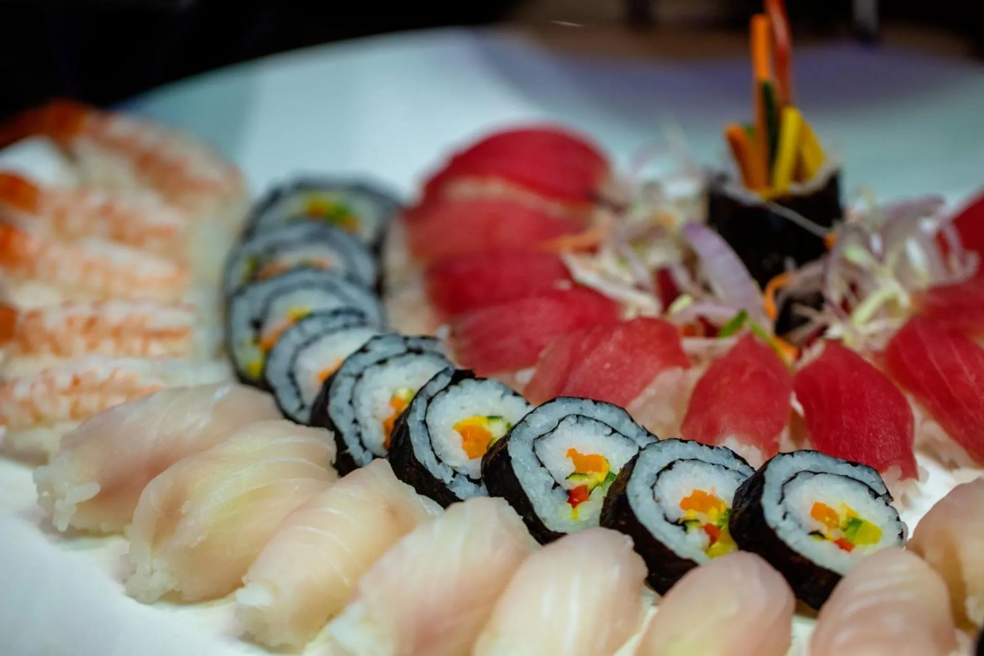 Food and drinks in Earl's Regency Hotel