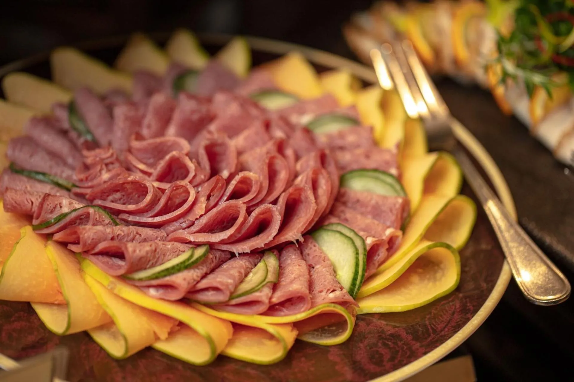 Food and drinks in Earl's Regency Hotel