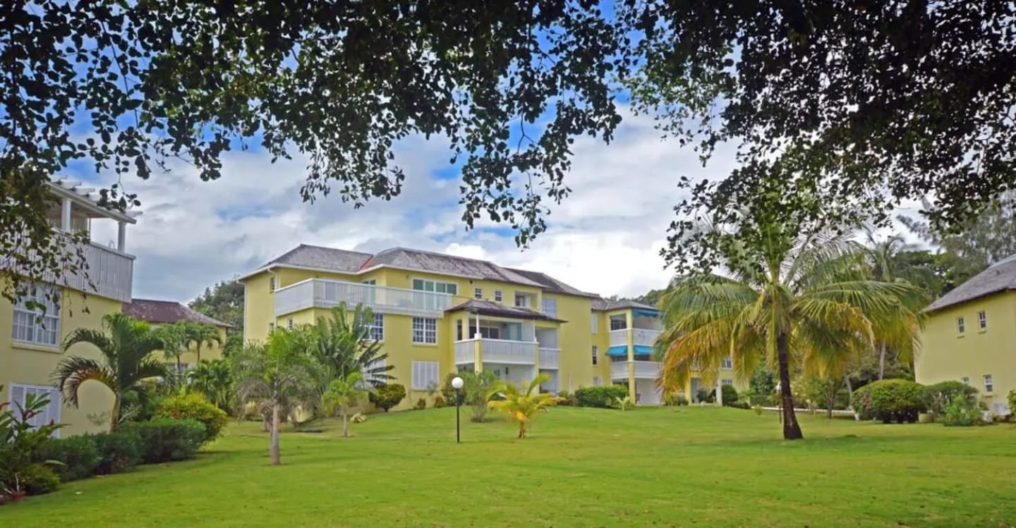 Property building in Sea 7