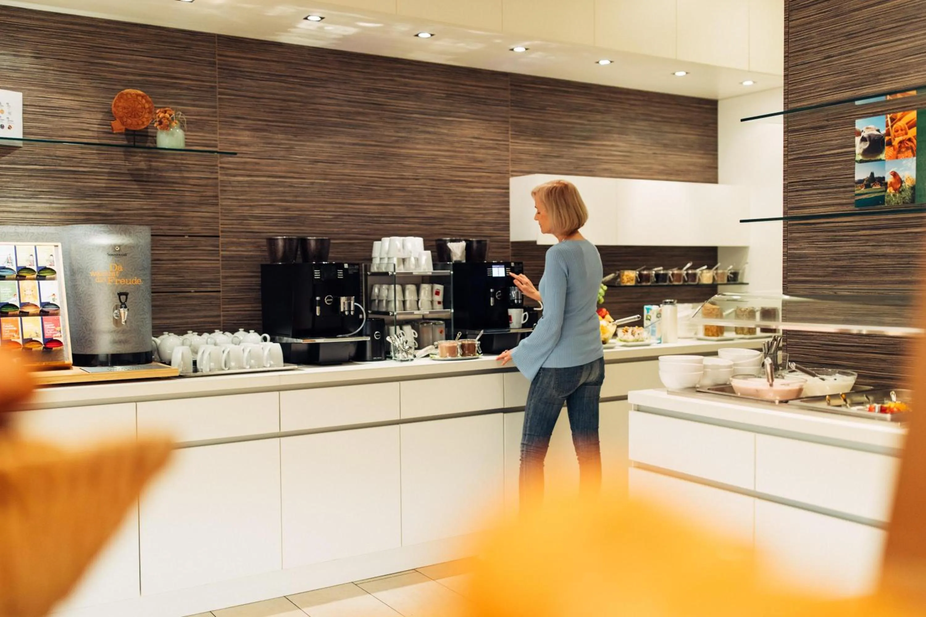 Restaurant/places to eat in harry's home Dornbirn hotel & apartments