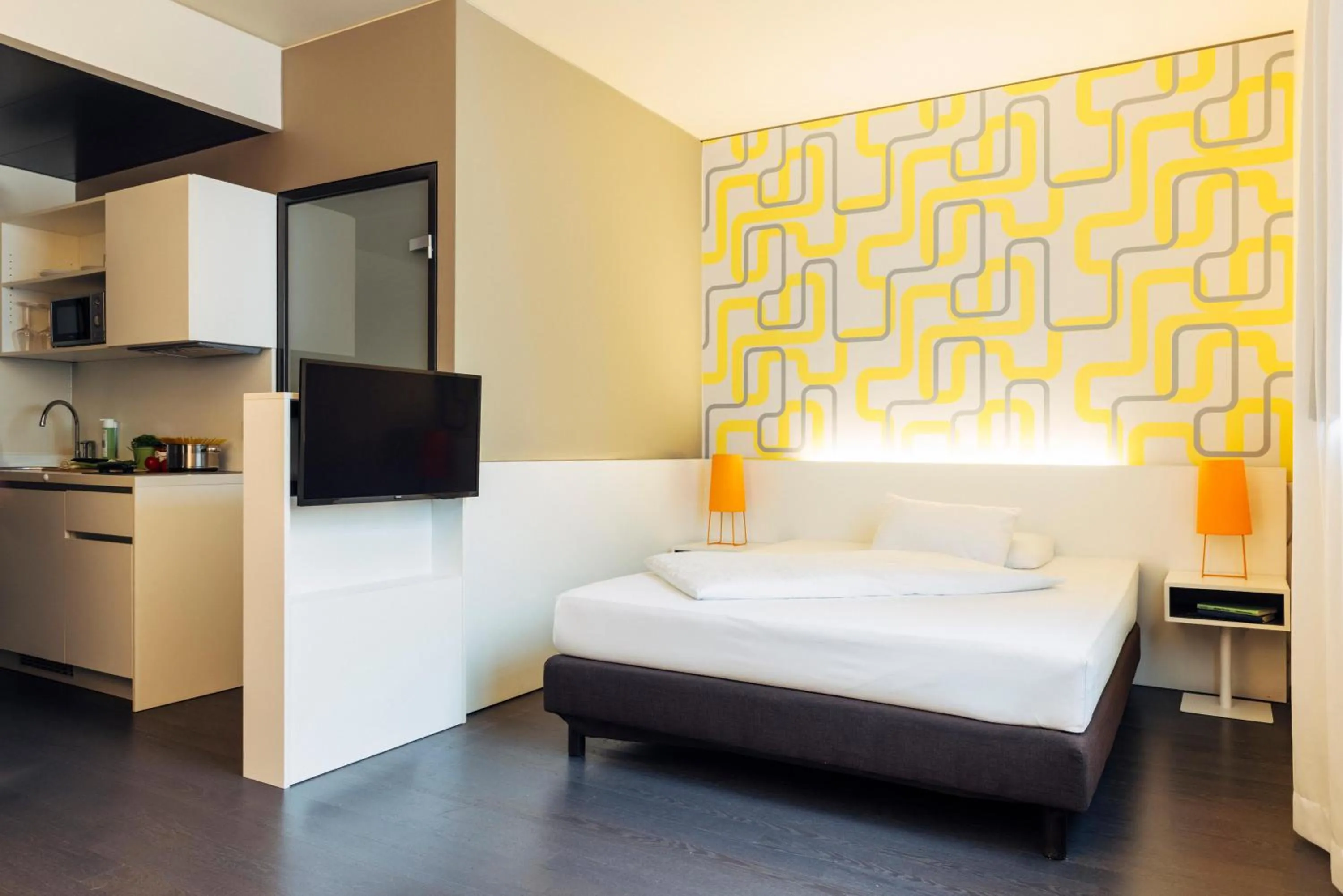 Photo of the whole room, Bed in harry's home Dornbirn hotel & apartments