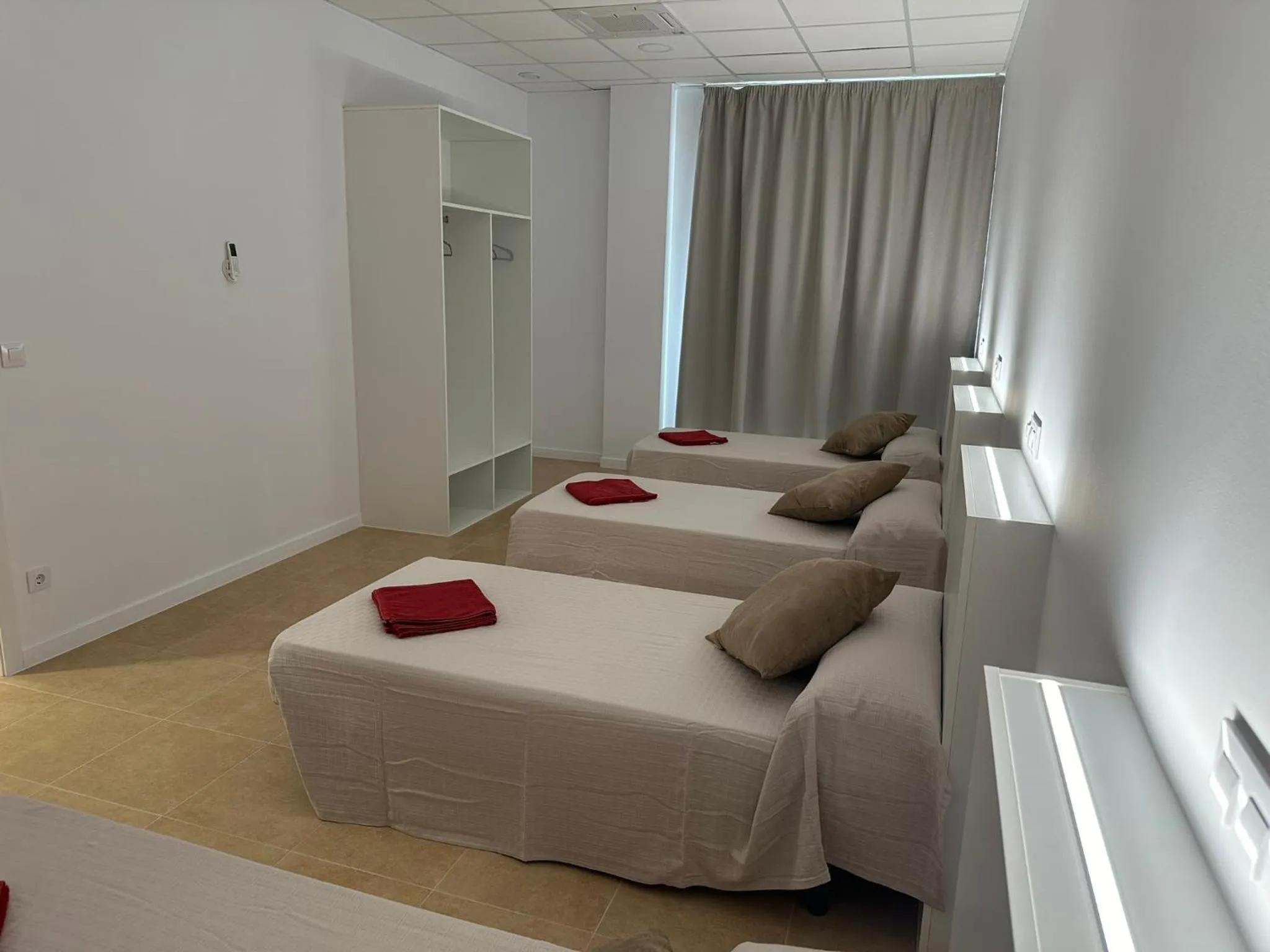 Bed in Albergue O Pedrón Hostel & Rooms