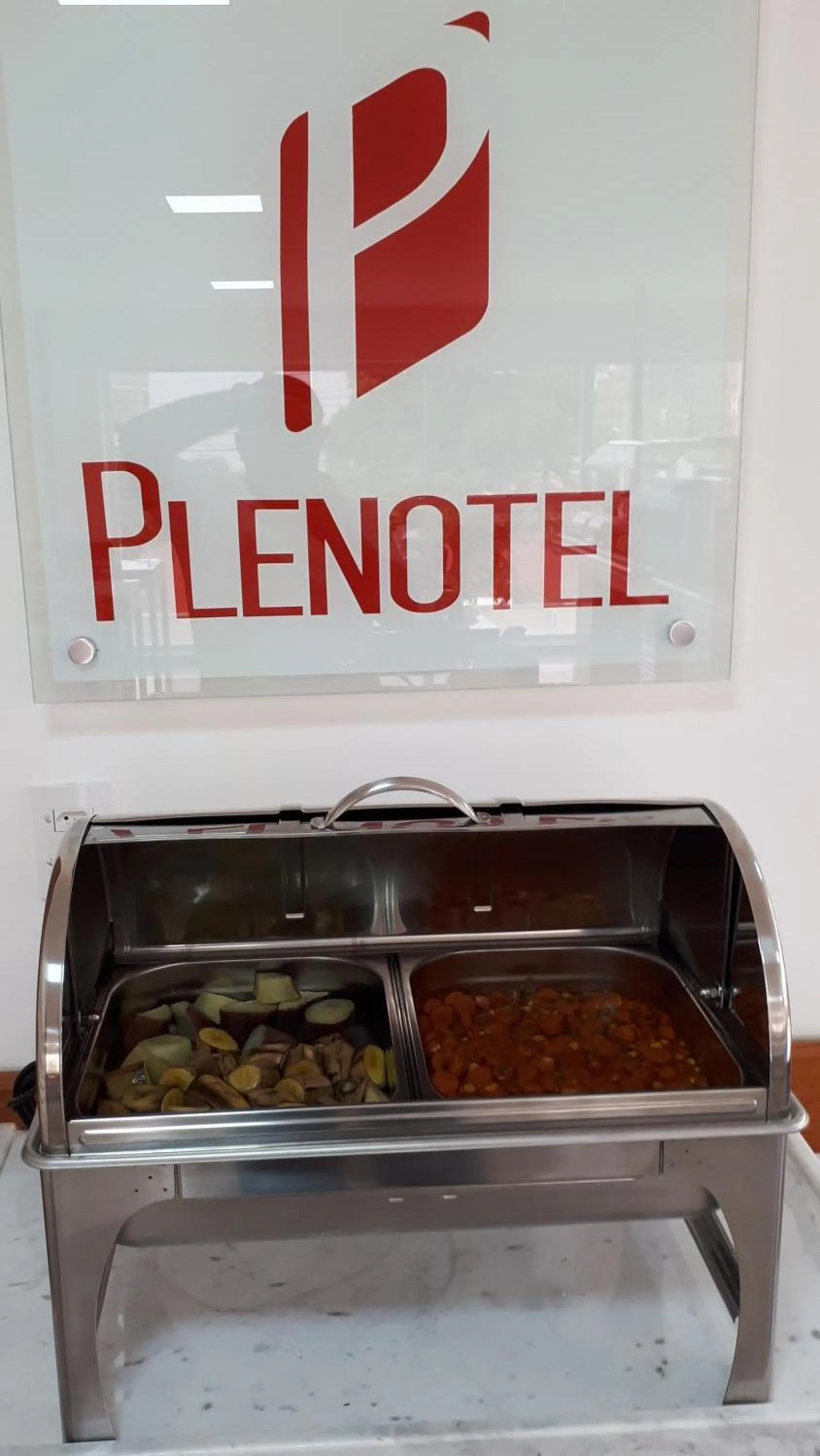 Buffet breakfast in Hotel Plenotel