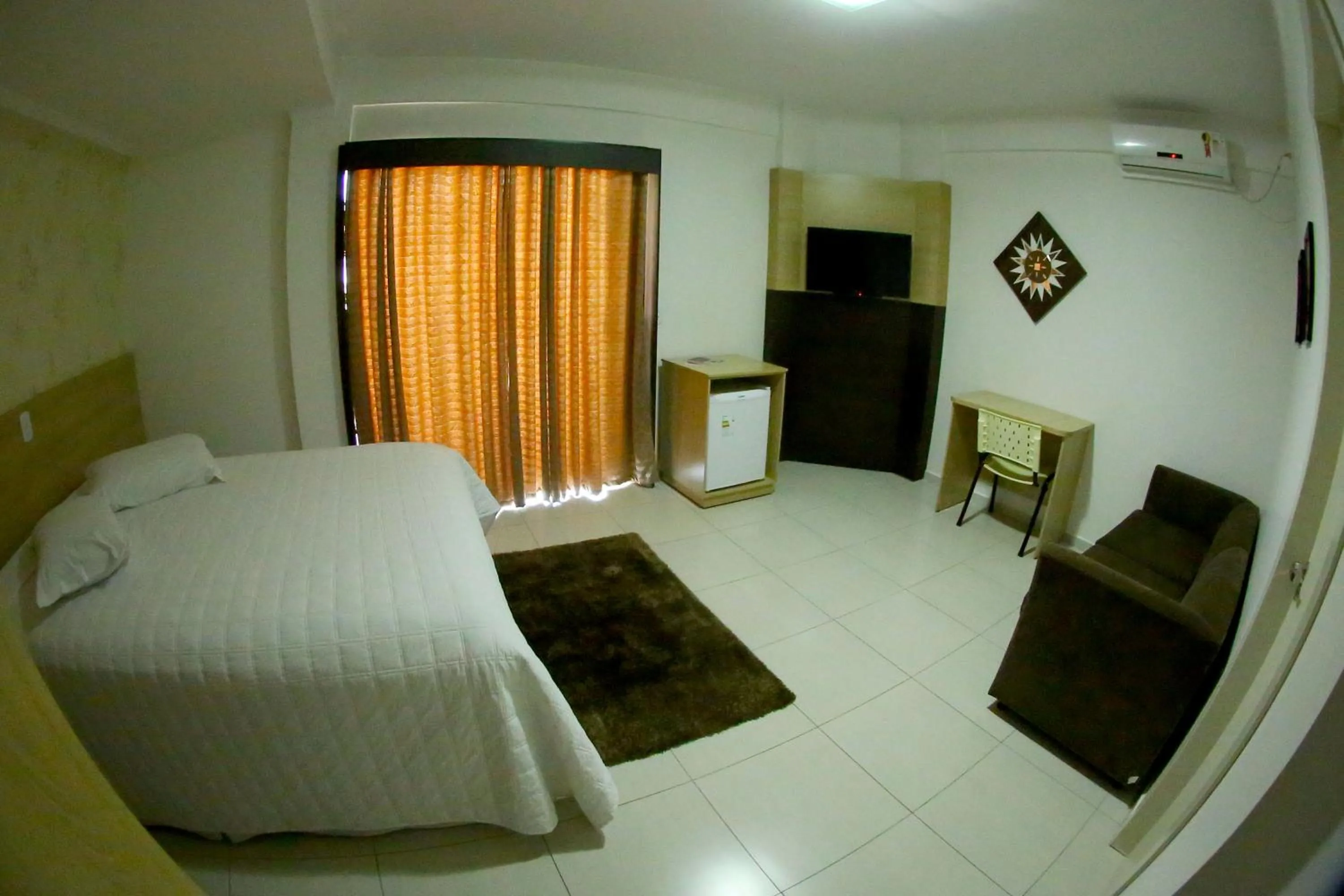 Photo of the whole room, Bed in Morangos Hotel