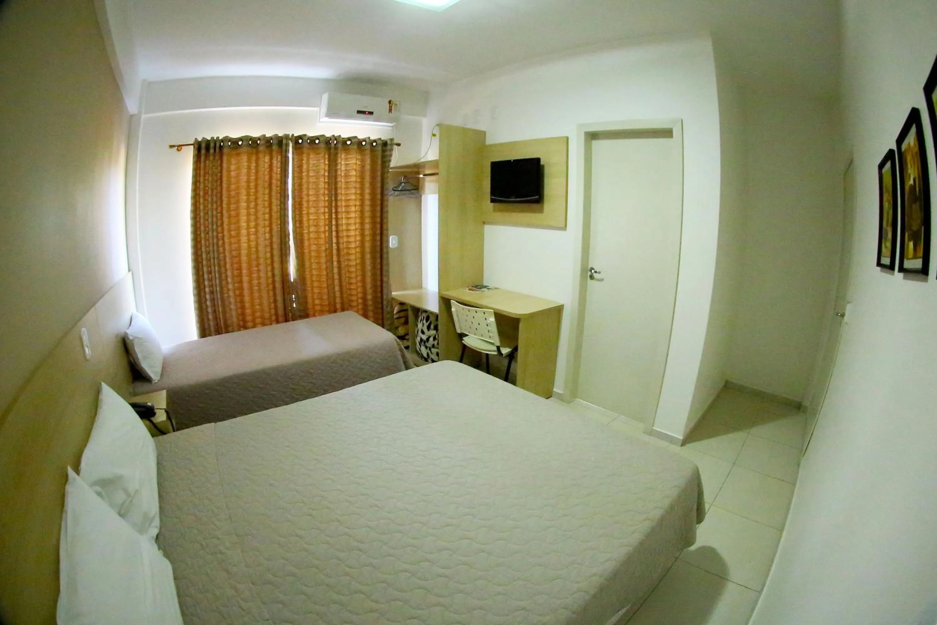 Photo of the whole room, Bed in Morangos Hotel