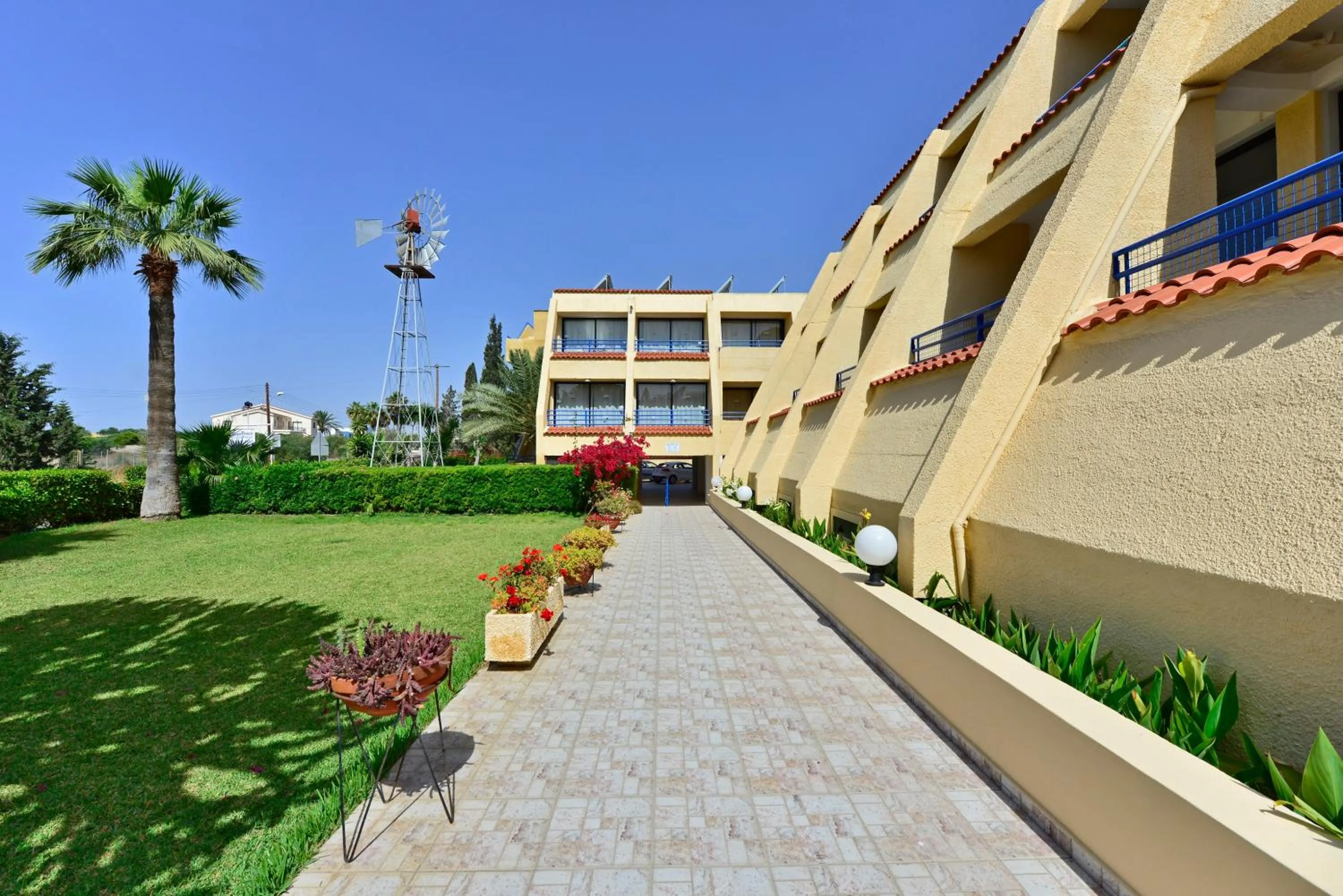 Garden in Napa Prince Hotel Apts