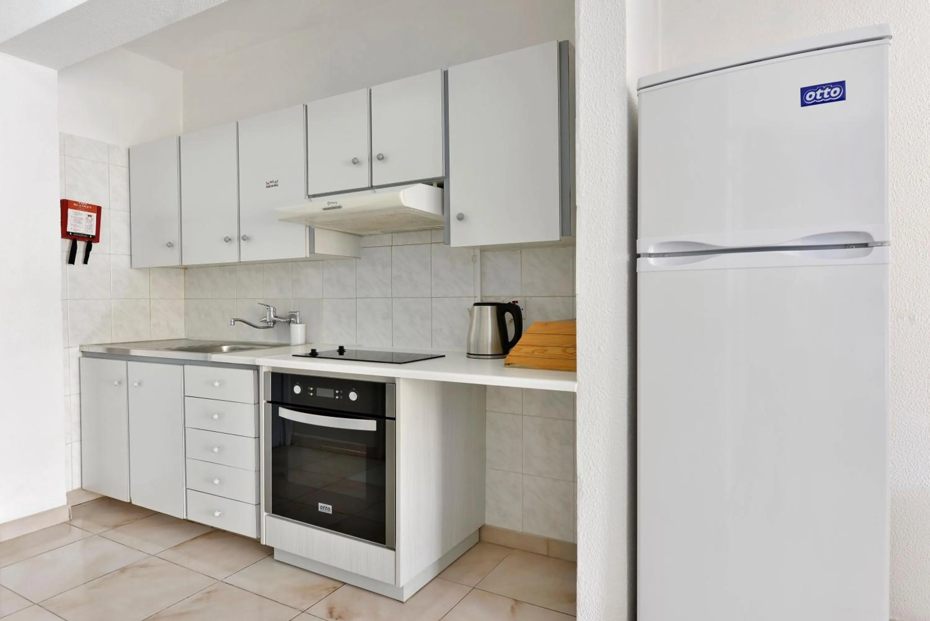 Kitchen or kitchenette in Napa Prince Hotel Apts