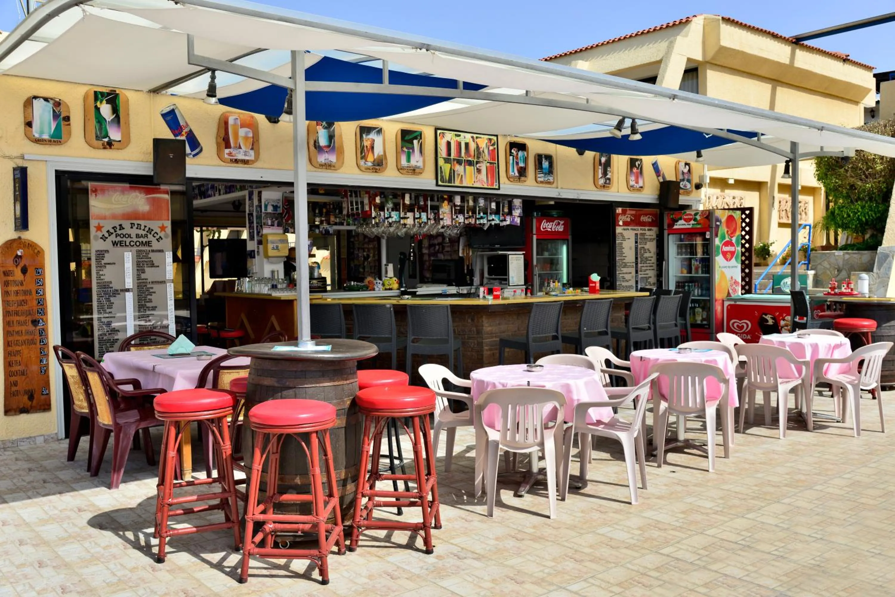 Restaurant/places to eat in Napa Prince Hotel Apts