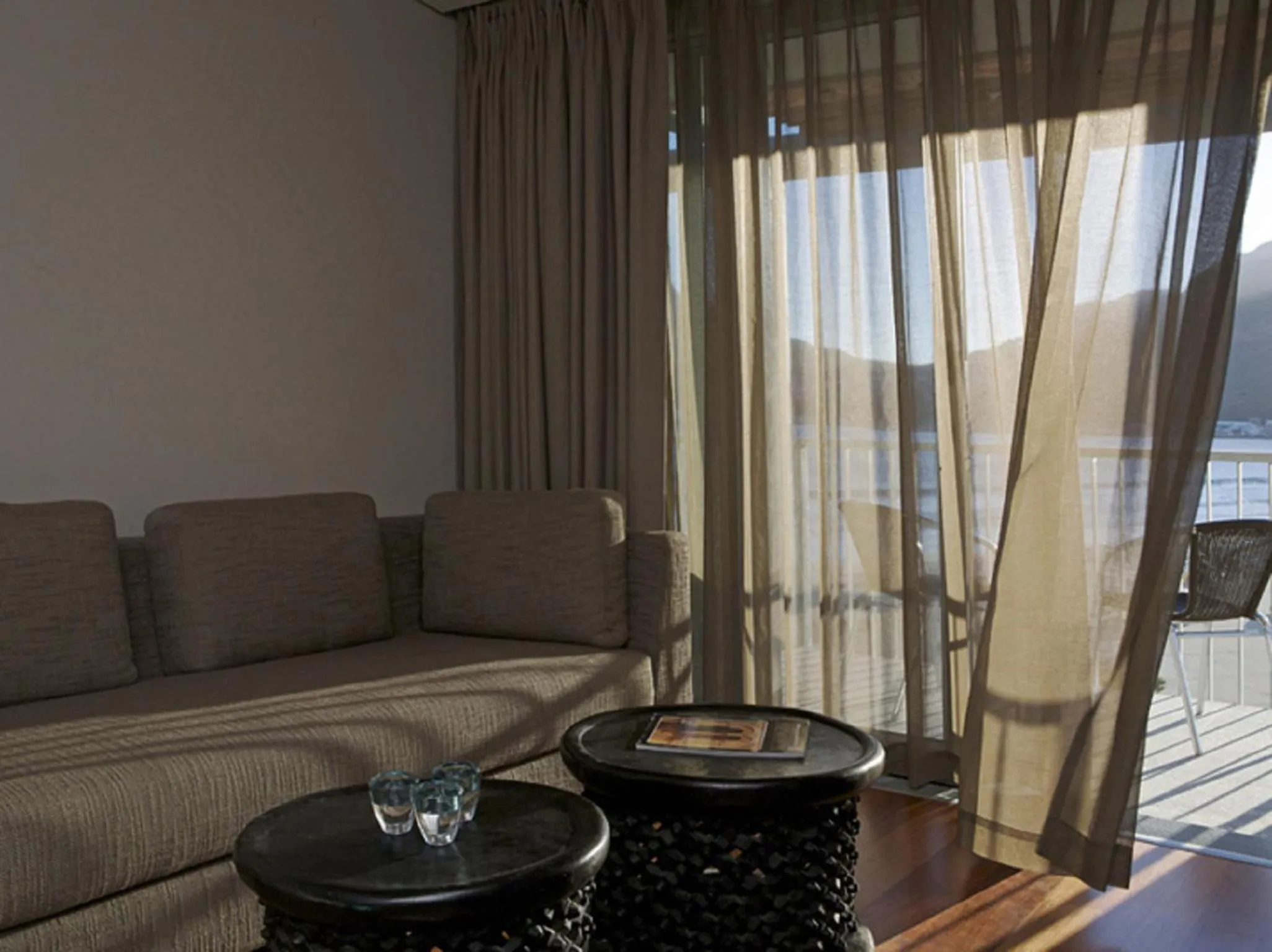 Seating area in Chapmans Peak Beach Hotel