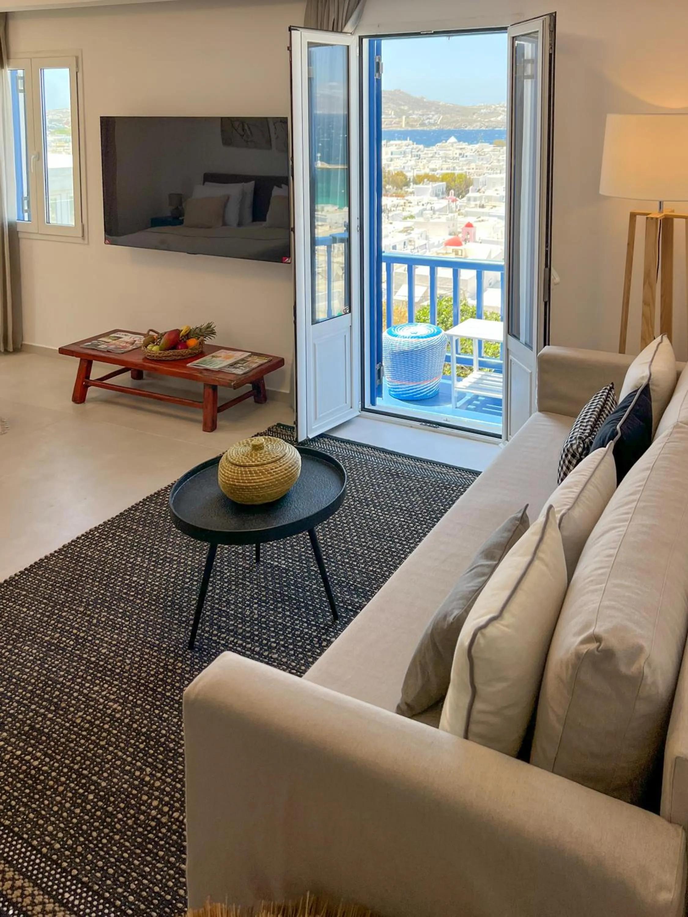 TV and multimedia in Portobello Boutique Hotel