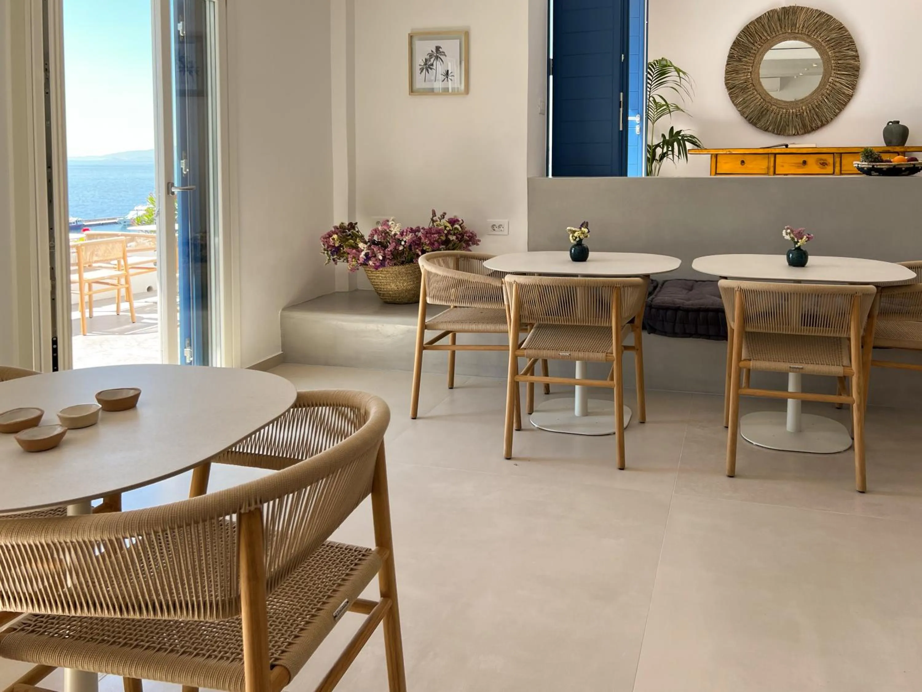 Lounge or bar in Portobello Boutique Hotel