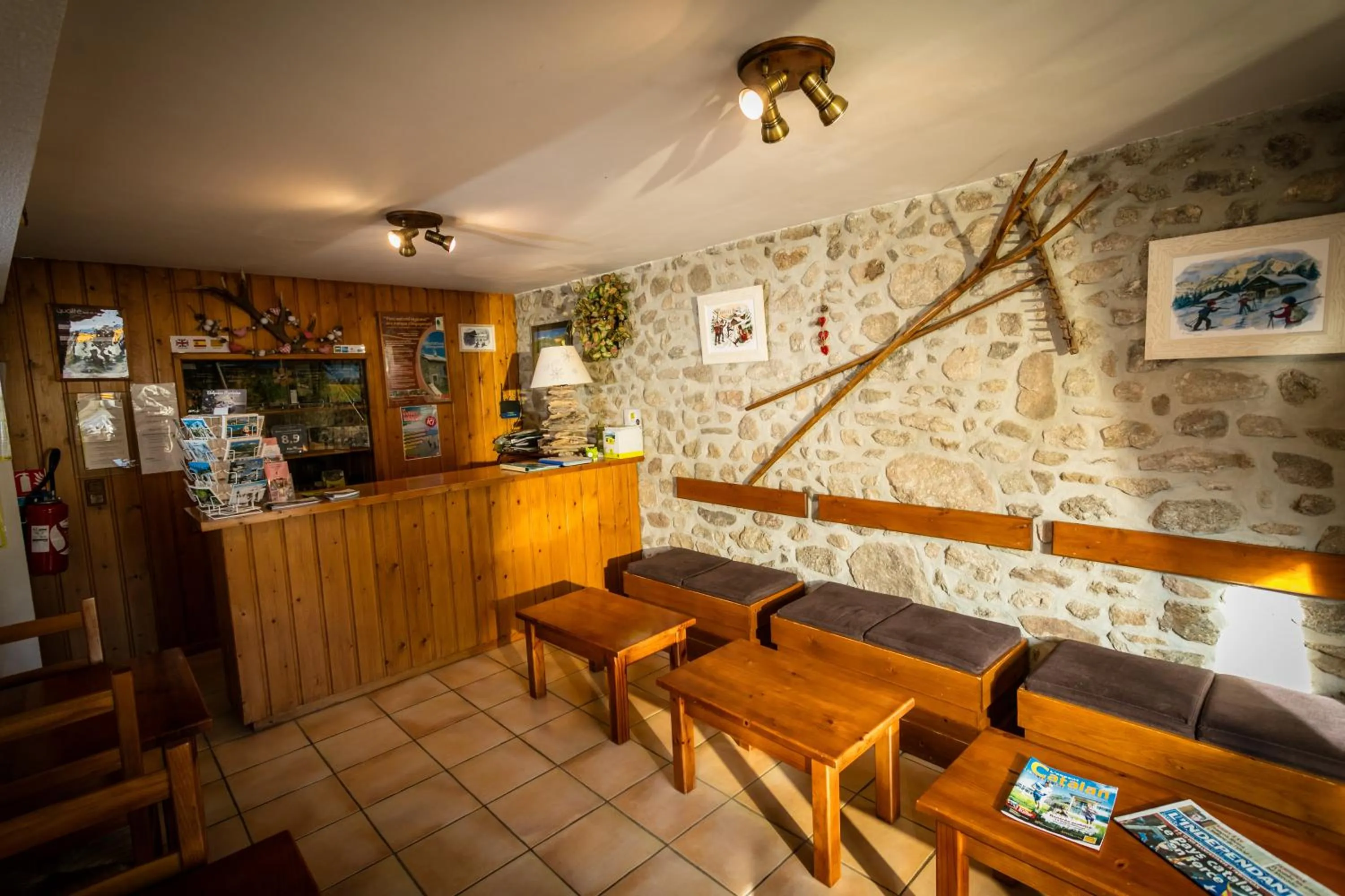 Lobby or reception in Hôtel Restaurant L'ancienne Auberge
