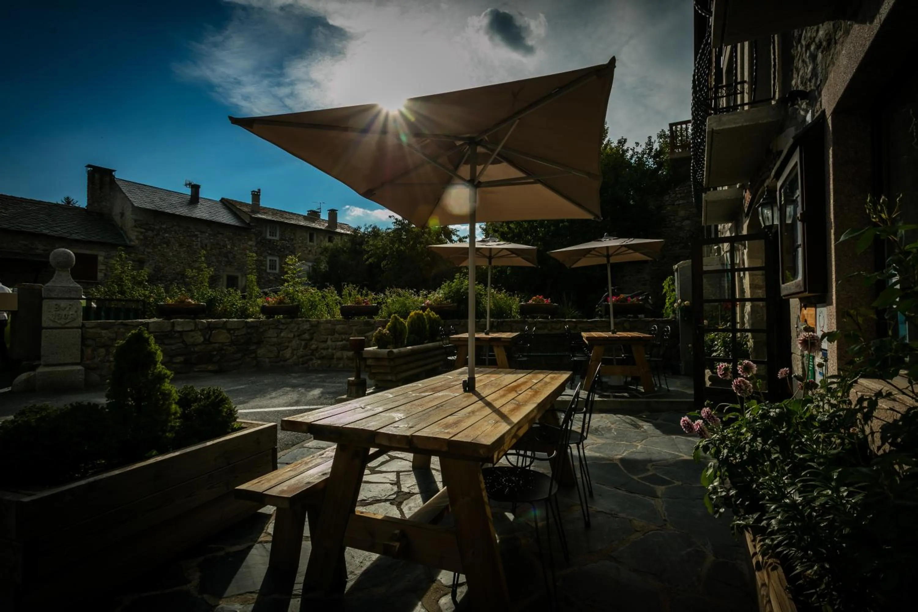 Balcony/Terrace in Hôtel Restaurant L'ancienne Auberge