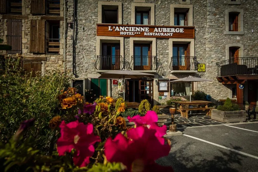 Facade/entrance in Hôtel Restaurant L'ancienne Auberge