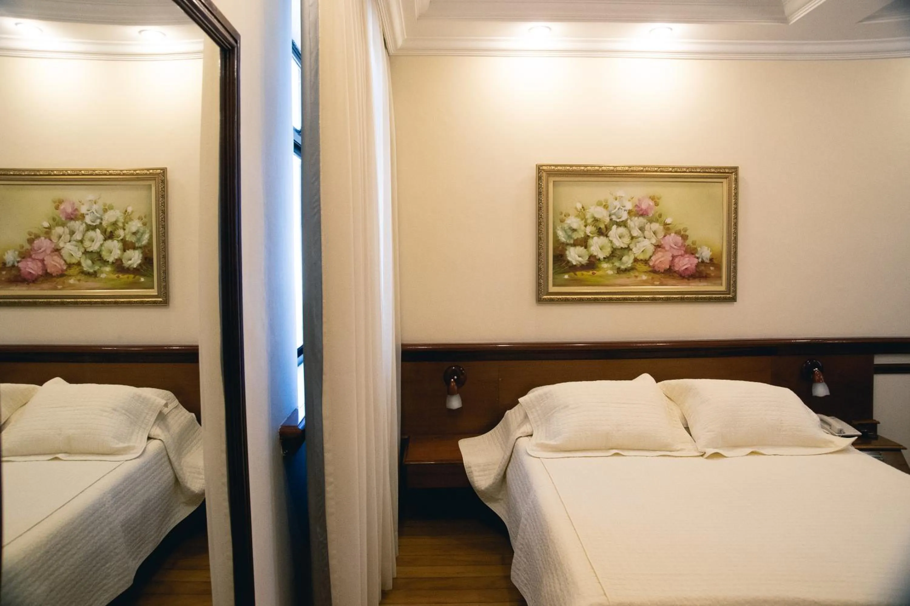 Bed in Lucape Palace Hotel