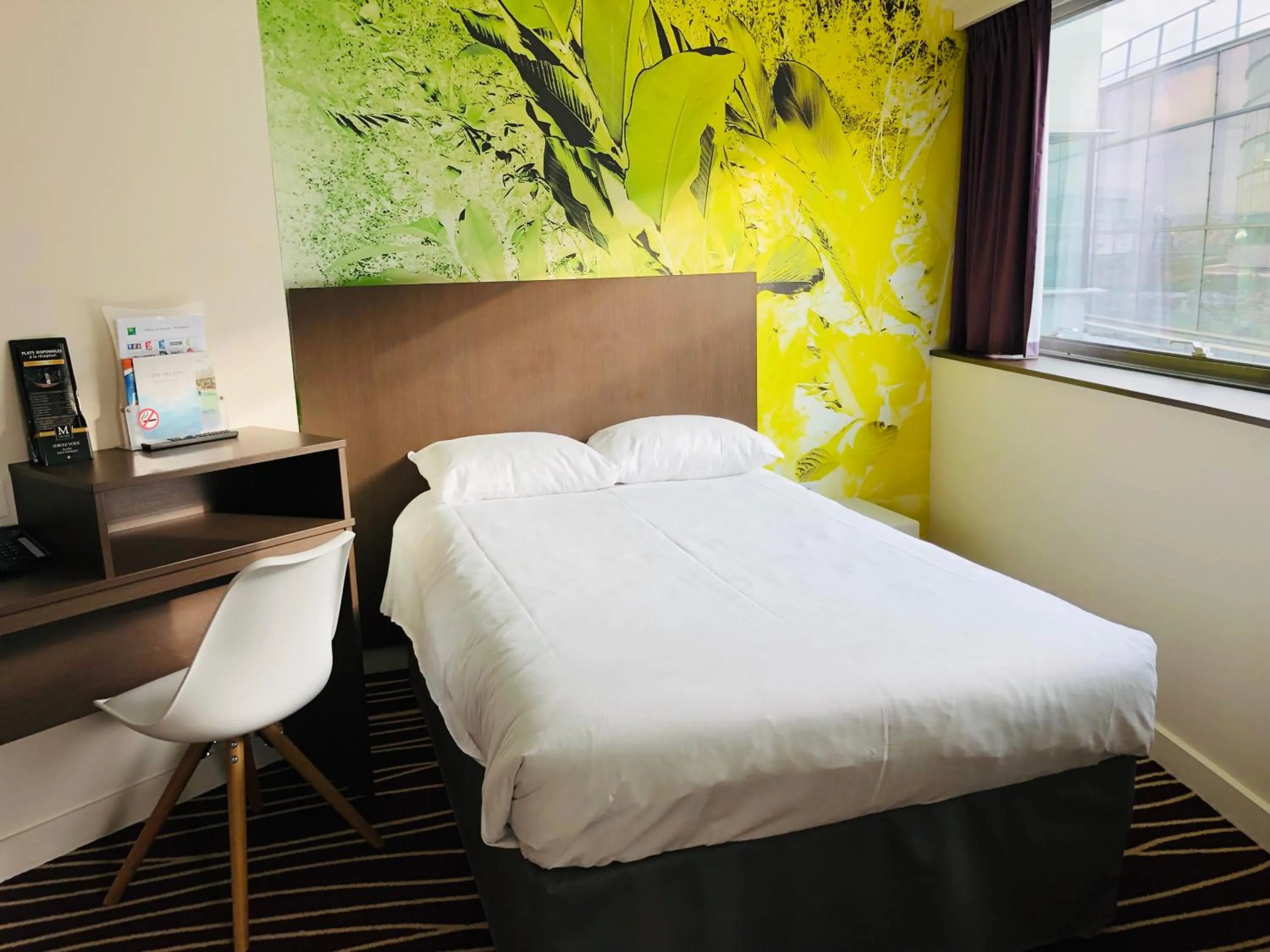 Bedroom, Bed in ibis Styles Saint Julien en Genevois Vitam