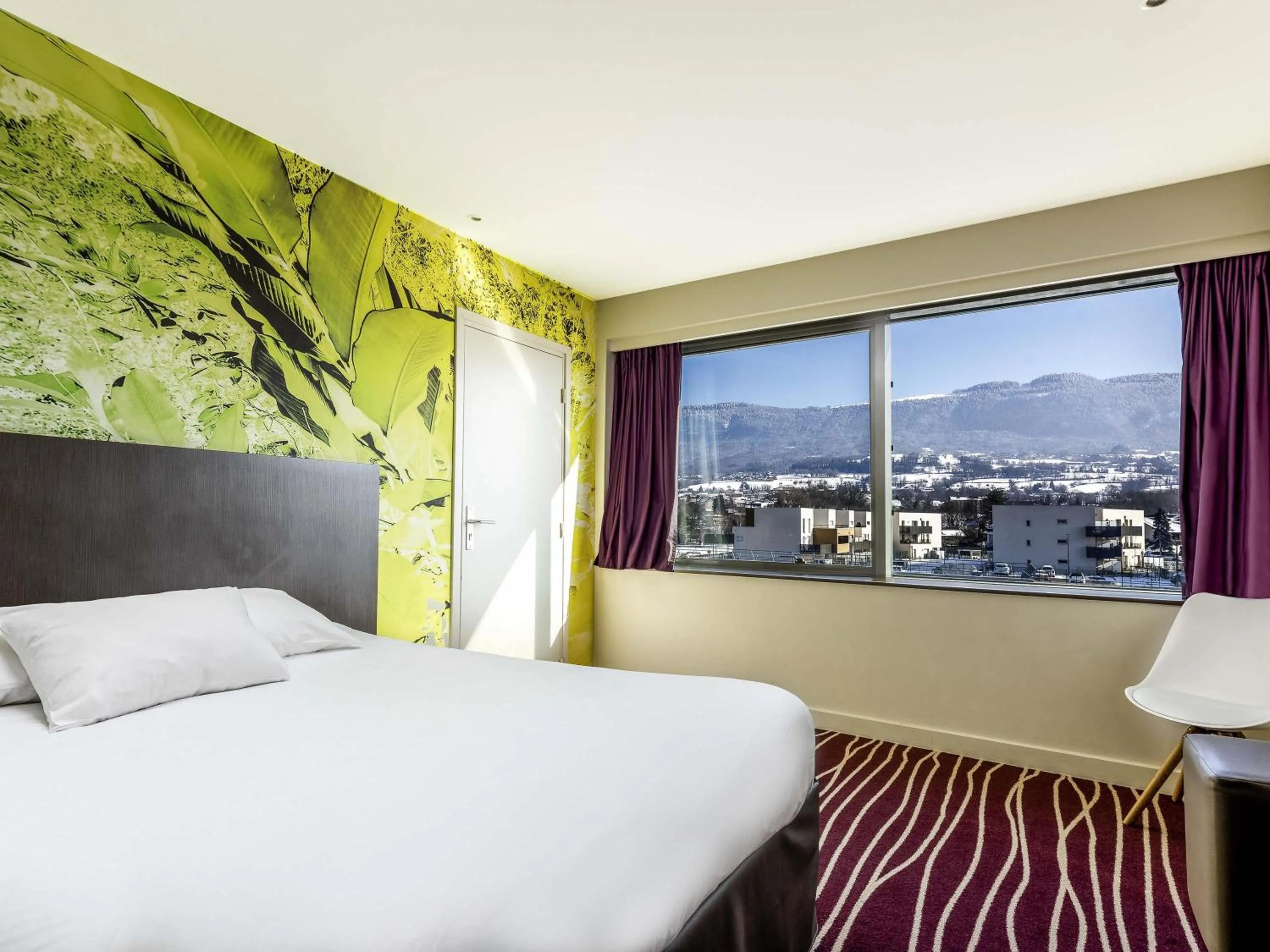Bedroom, Bed in ibis Styles Saint Julien en Genevois Vitam
