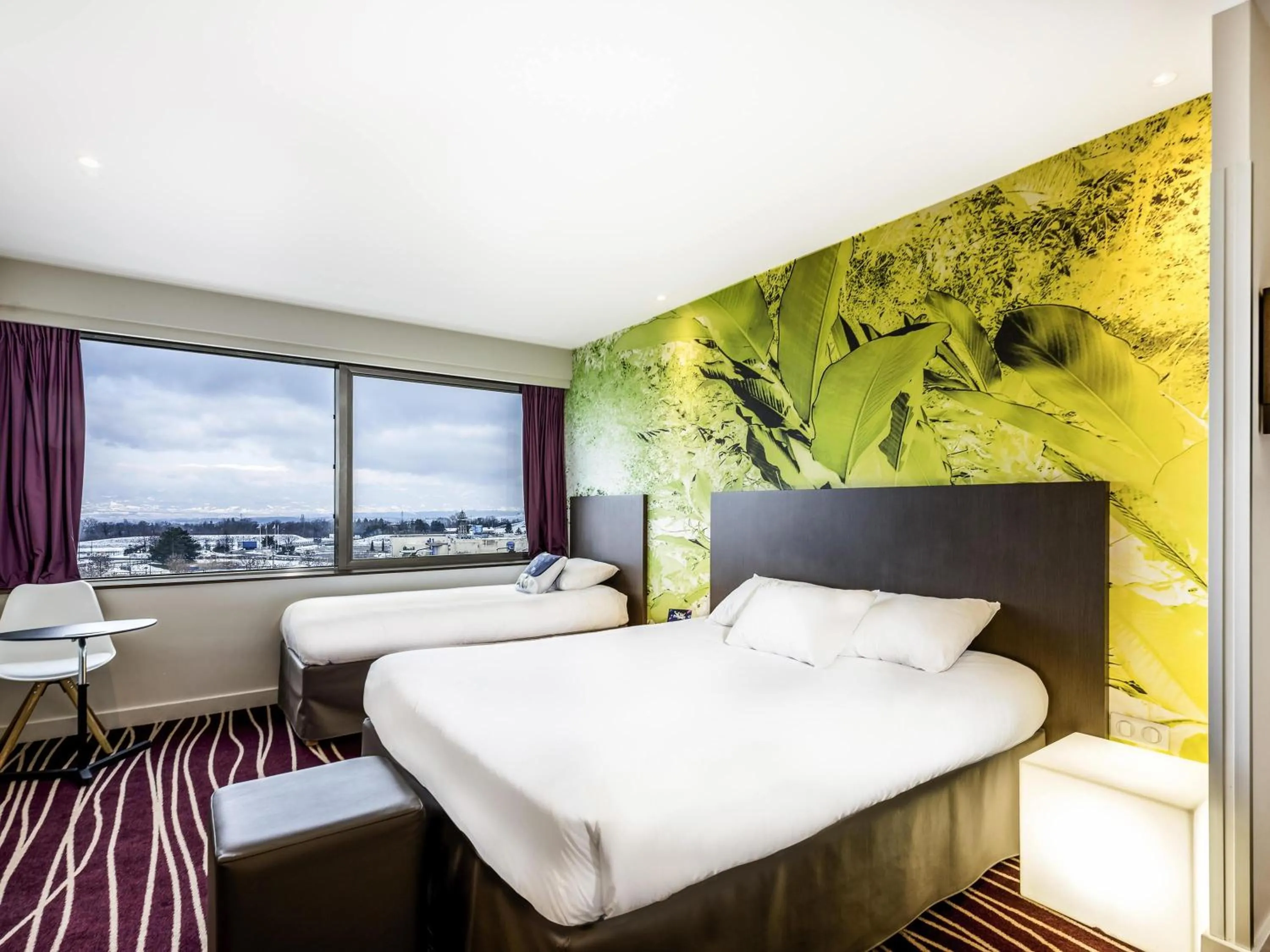 Bedroom, Bed in ibis Styles Saint Julien en Genevois Vitam